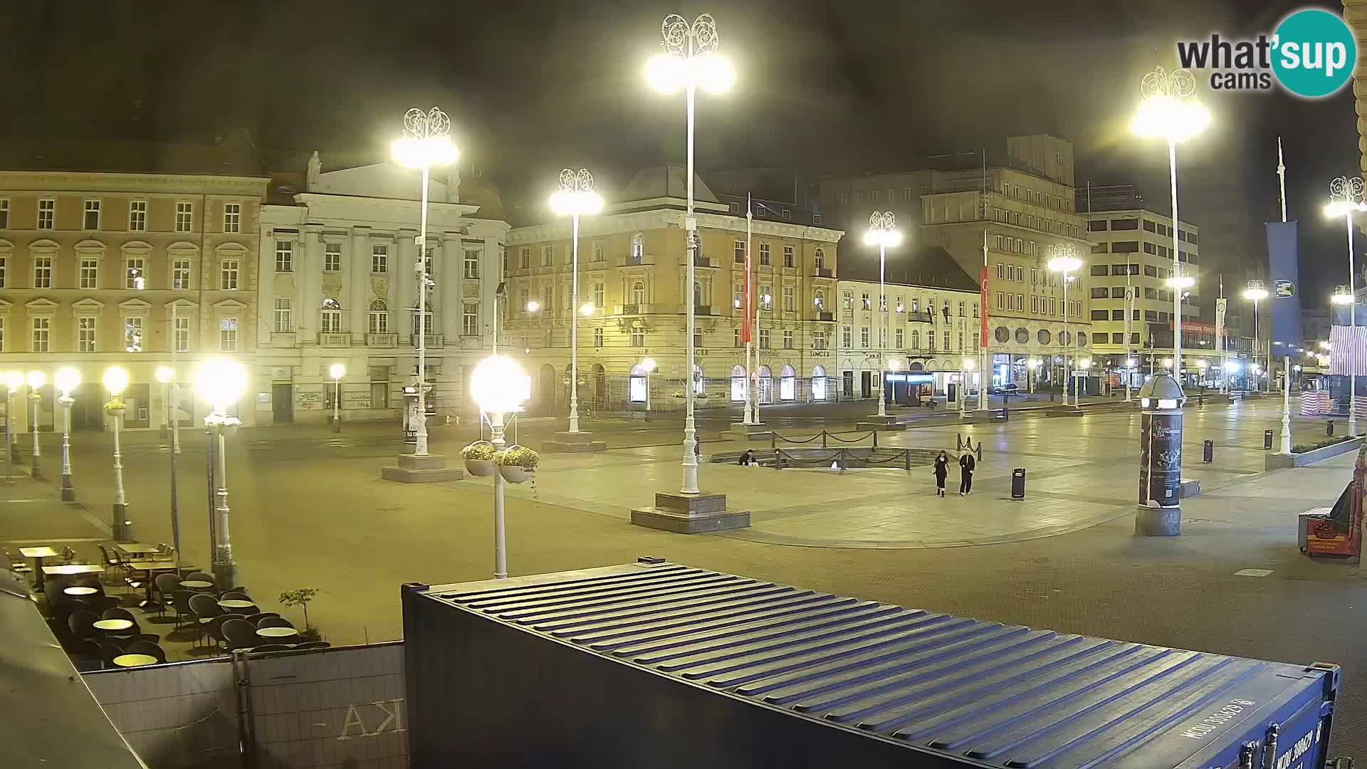 Zagreb spletna kamera trg Bana Jelačića