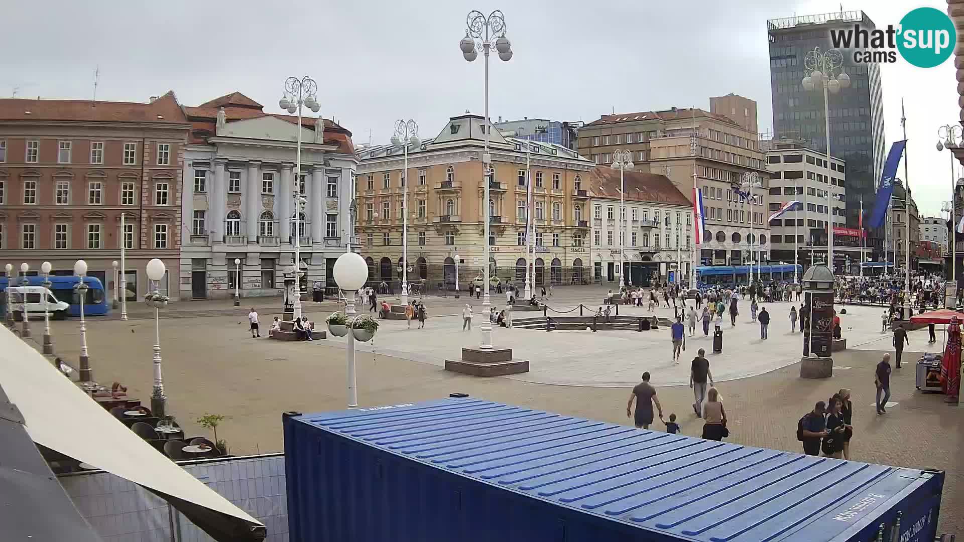 Zagreb spletna kamera trg Bana Jelačića