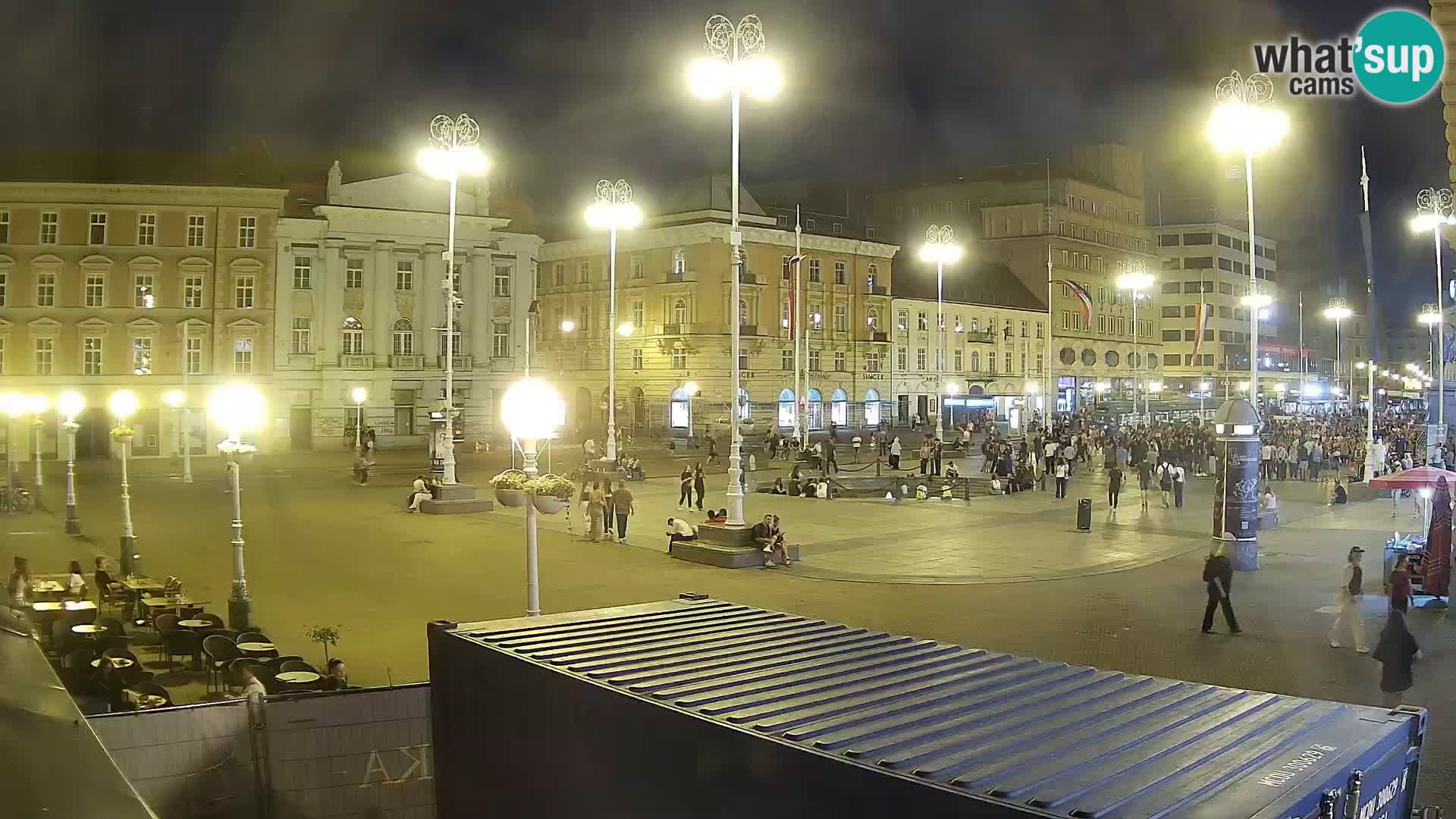 Zagreb Live Webcam – Bana Jelačić square