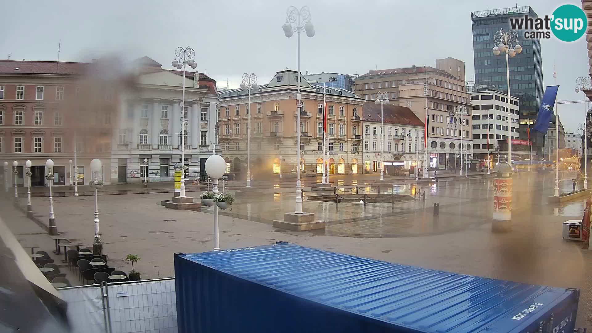 Zagreb Live Webcam – Bana Jelačić square