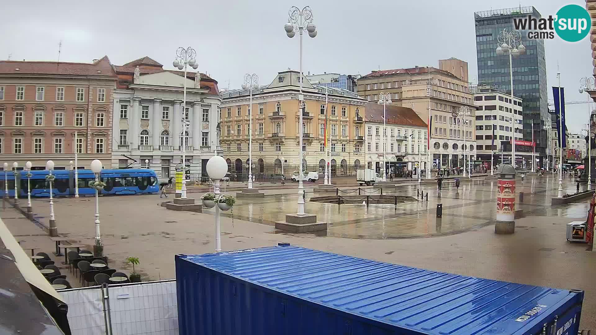 Zagreb spletna kamera trg Bana Jelačića
