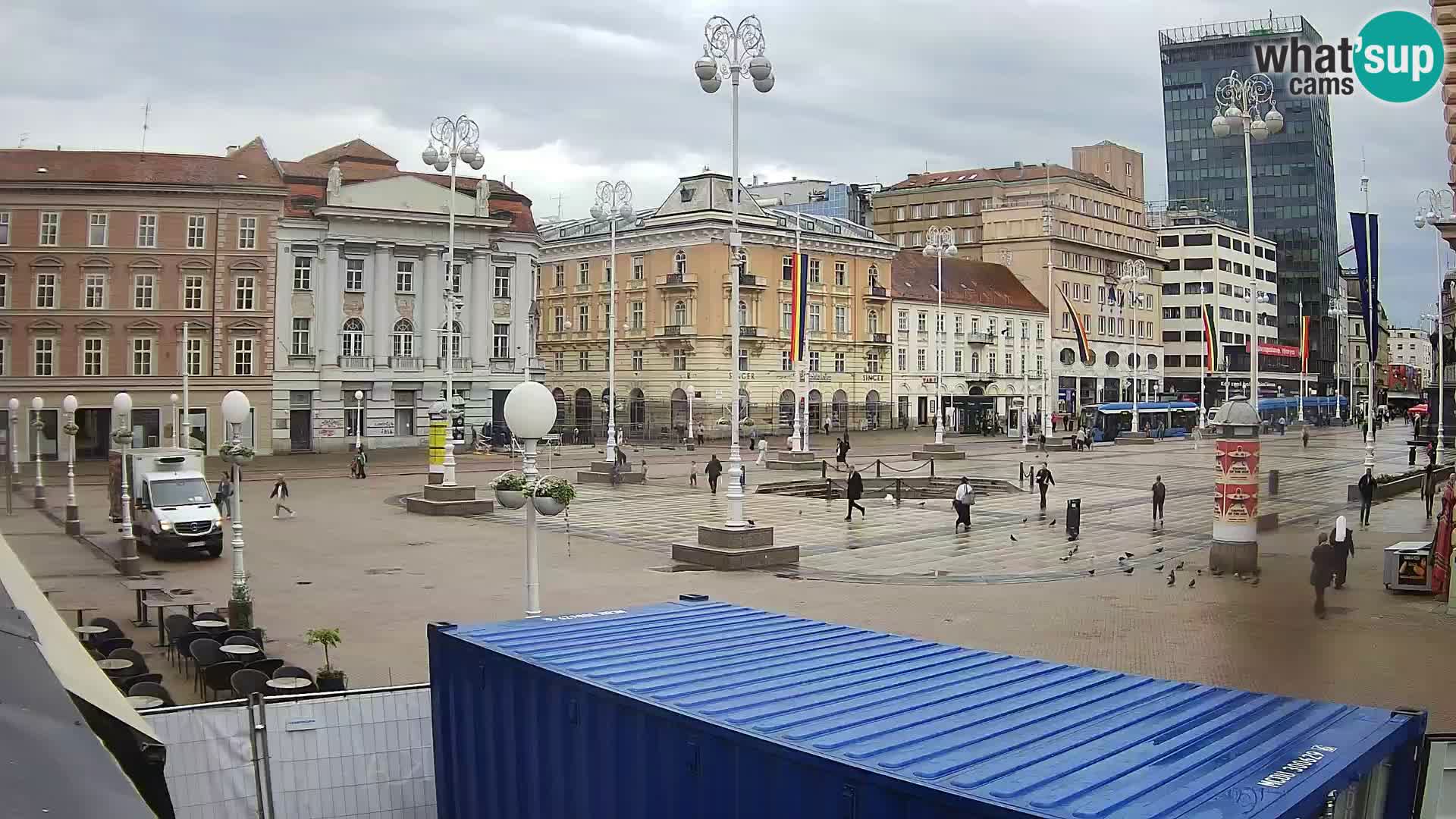 Zagreb spletna kamera trg Bana Jelačića