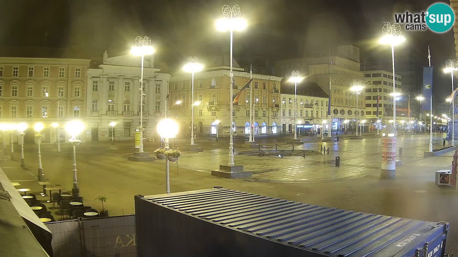 Zagreb Live Webcam – Bana Jelačić square