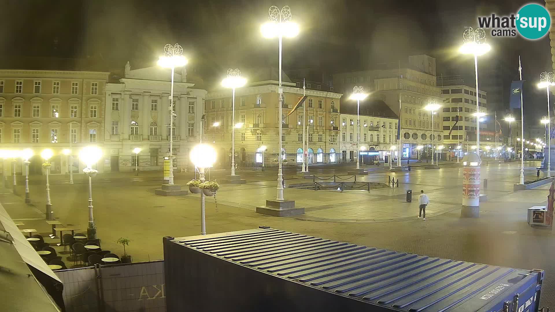 Zagreb Live Webcam – Bana Jelačić square