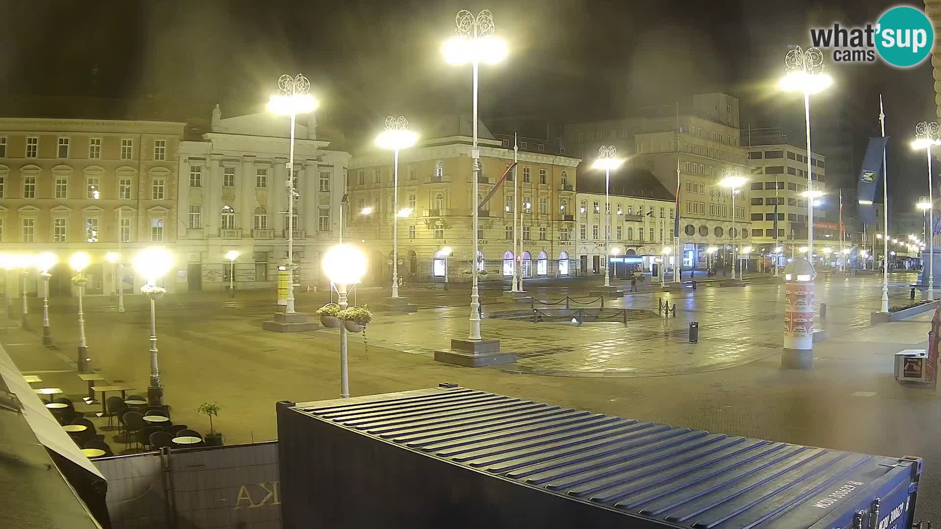 Zagreb Live Webcam – Bana Jelačić square
