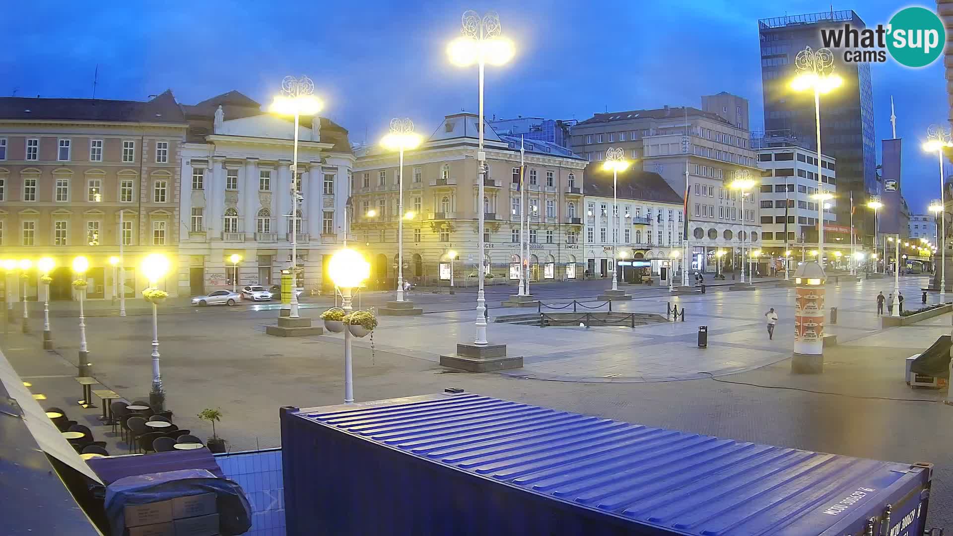 Zagreb Live Webcam – Bana Jelačić square