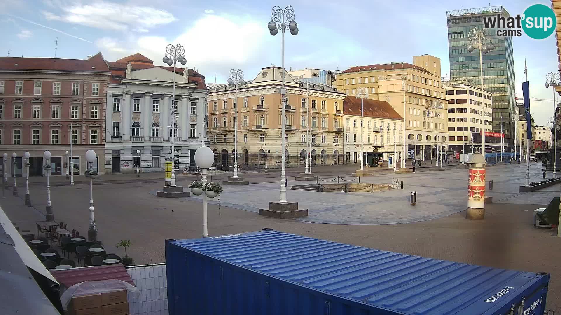 Zagreb Live Webcam – Bana Jelačić square