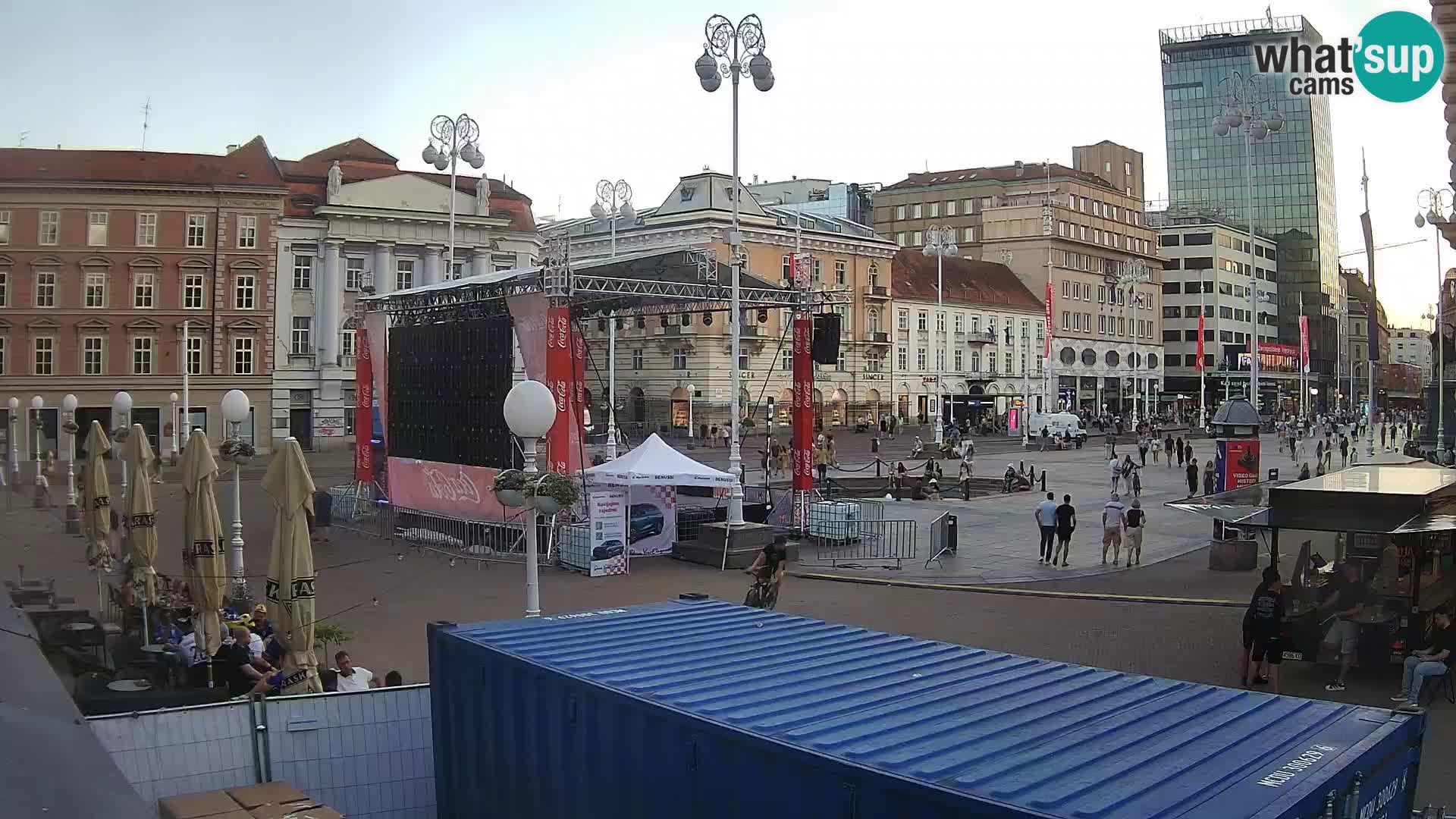 Zagreb Live Webcam – Bana Jelačić square