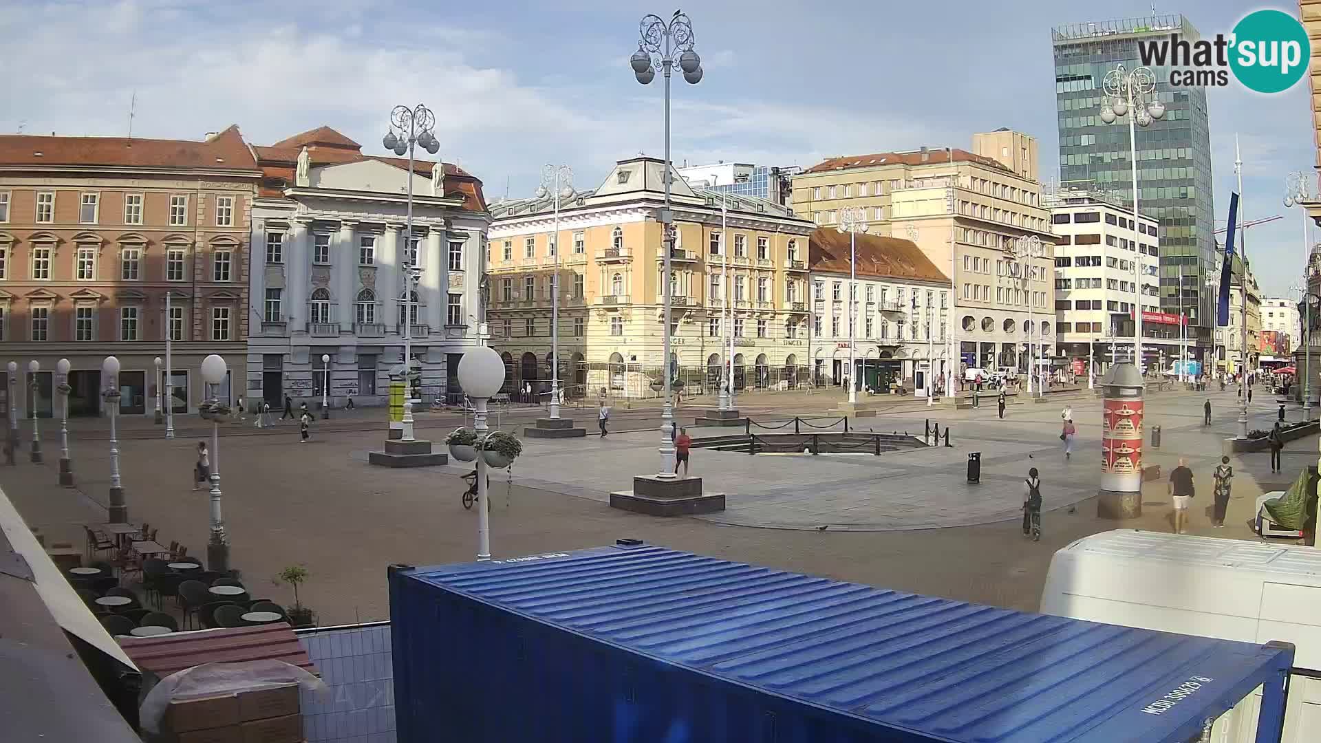 Zagreb Live Webcam – Bana Jelačić square