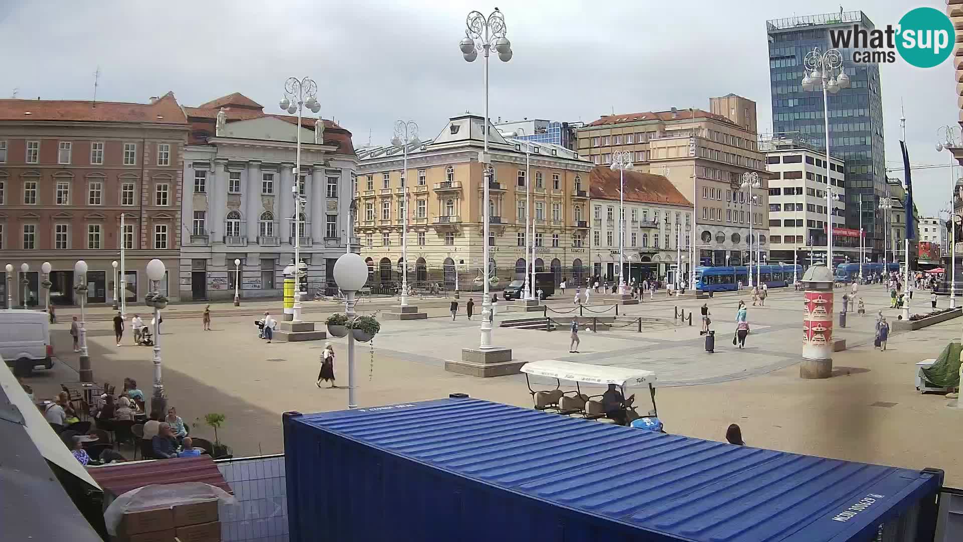 Zagreb spletna kamera trg Bana Jelačića