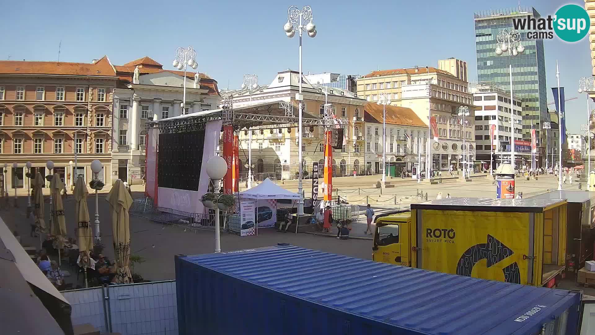 Zagreb Live Webcam – Bana Jelačić square