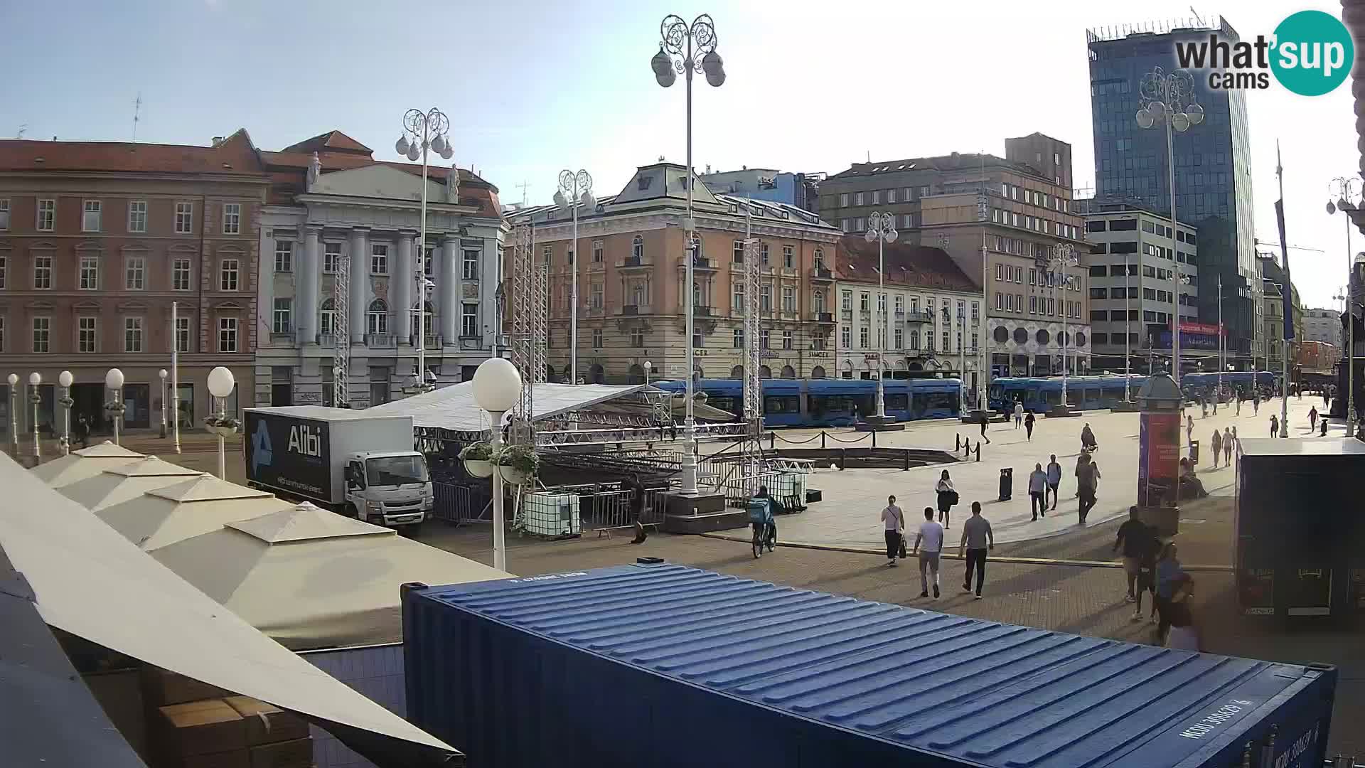 Zagreb Live Webcam – Bana Jelačić square