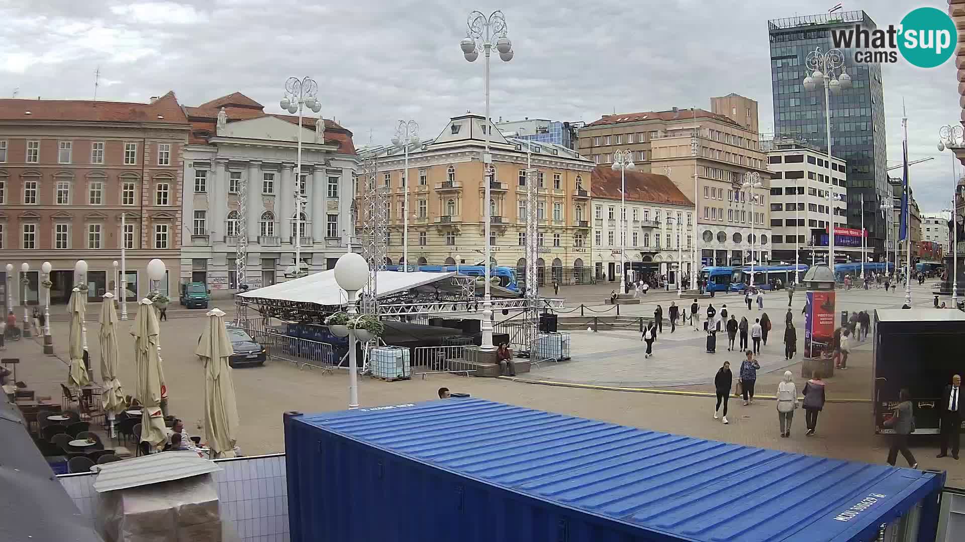 Zagreb Live Webcam – Bana Jelačić square