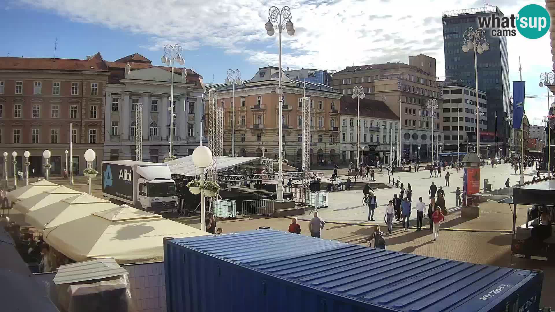 Zagreb Live Webcam – Bana Jelačić square