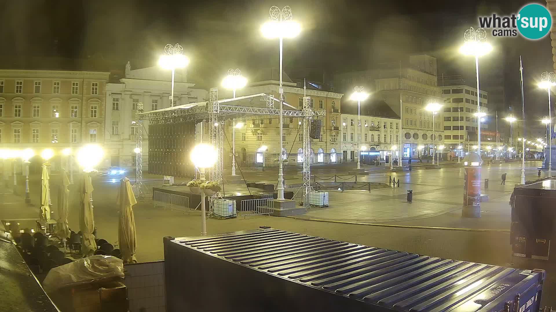 Zagreb Live Webcam – Bana Jelačić square