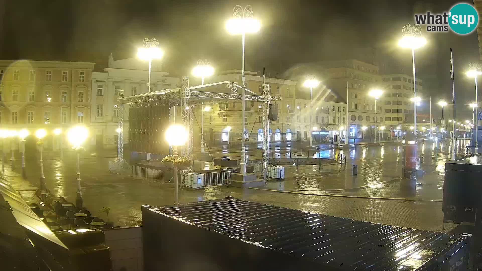 Zagreb Live Webcam – Bana Jelačić square