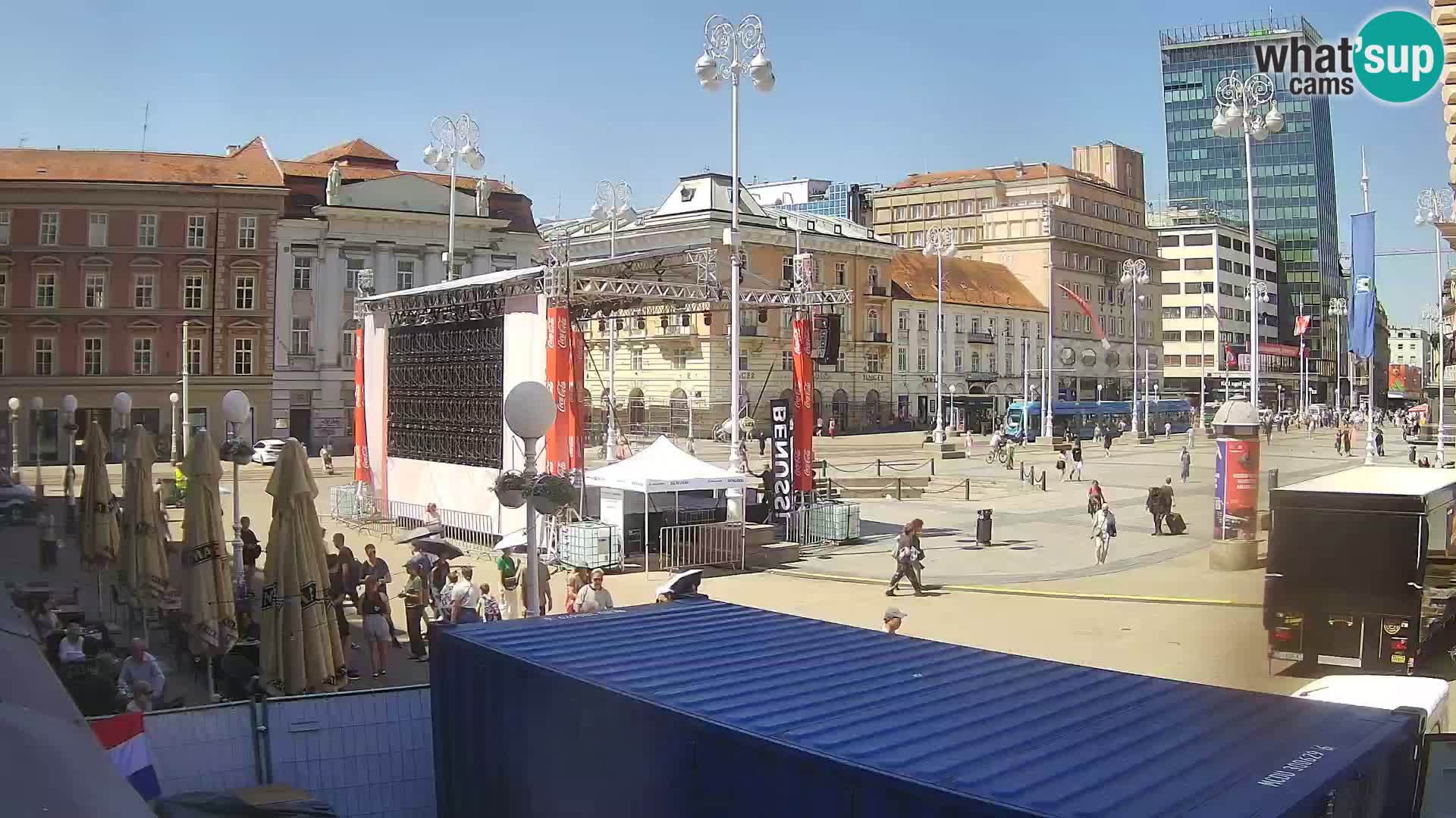Zagreb Live Webcam – Bana Jelačić square