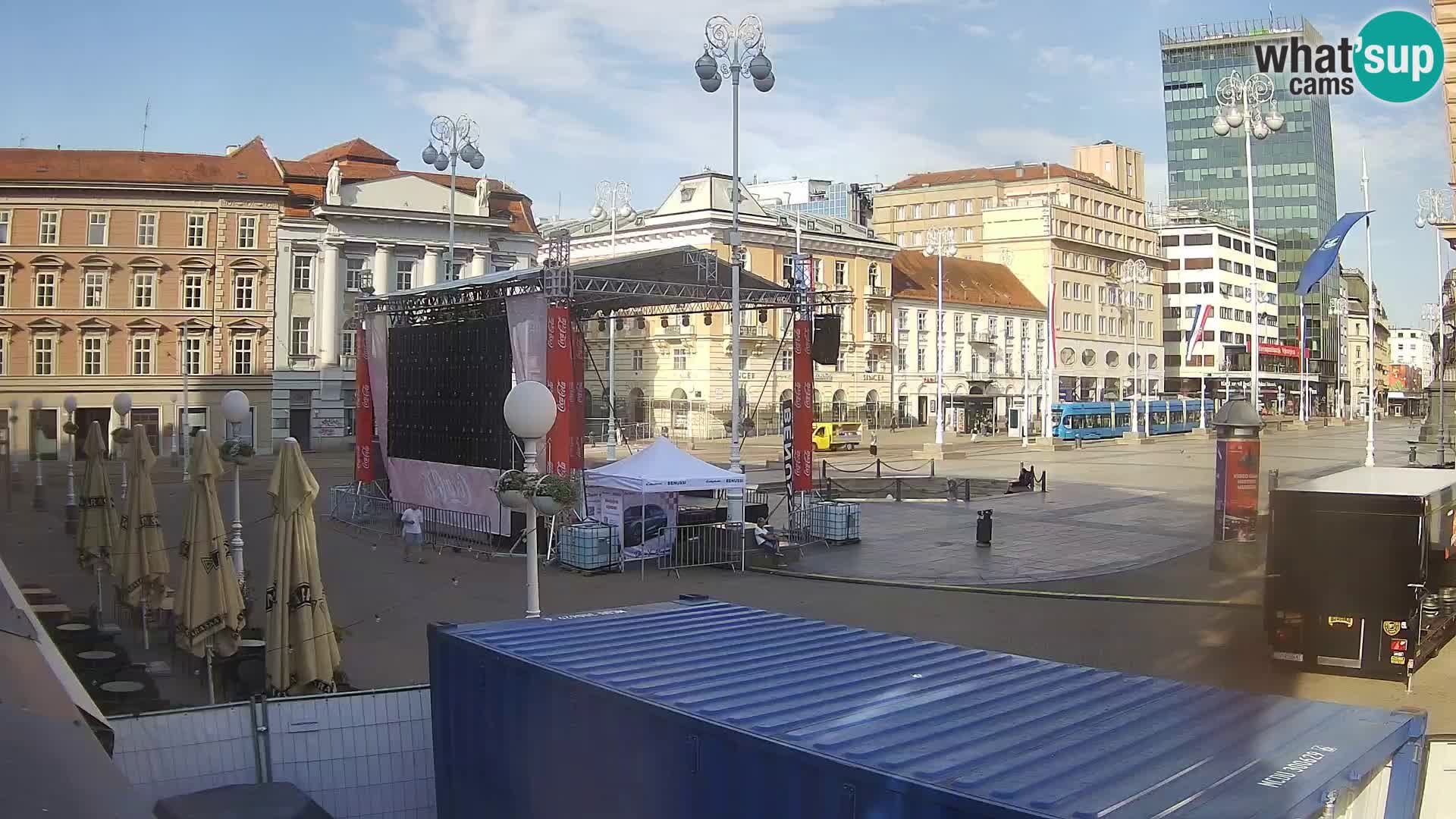Zagreb Live Webcam – Bana Jelačić square