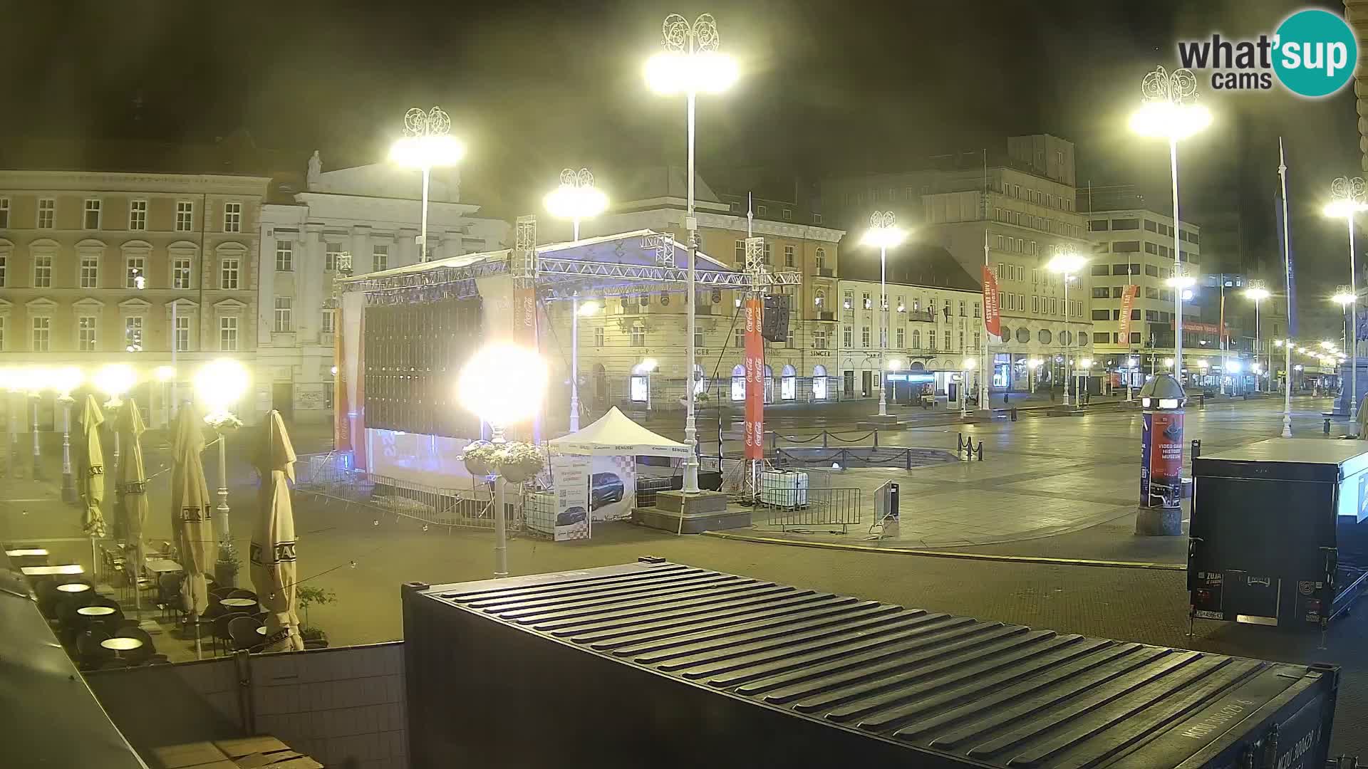 Zagreb spletna kamera trg Bana Jelačića