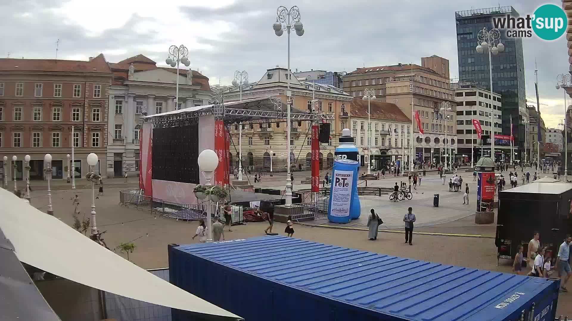 Zagreb Live Webcam – Bana Jelačić square