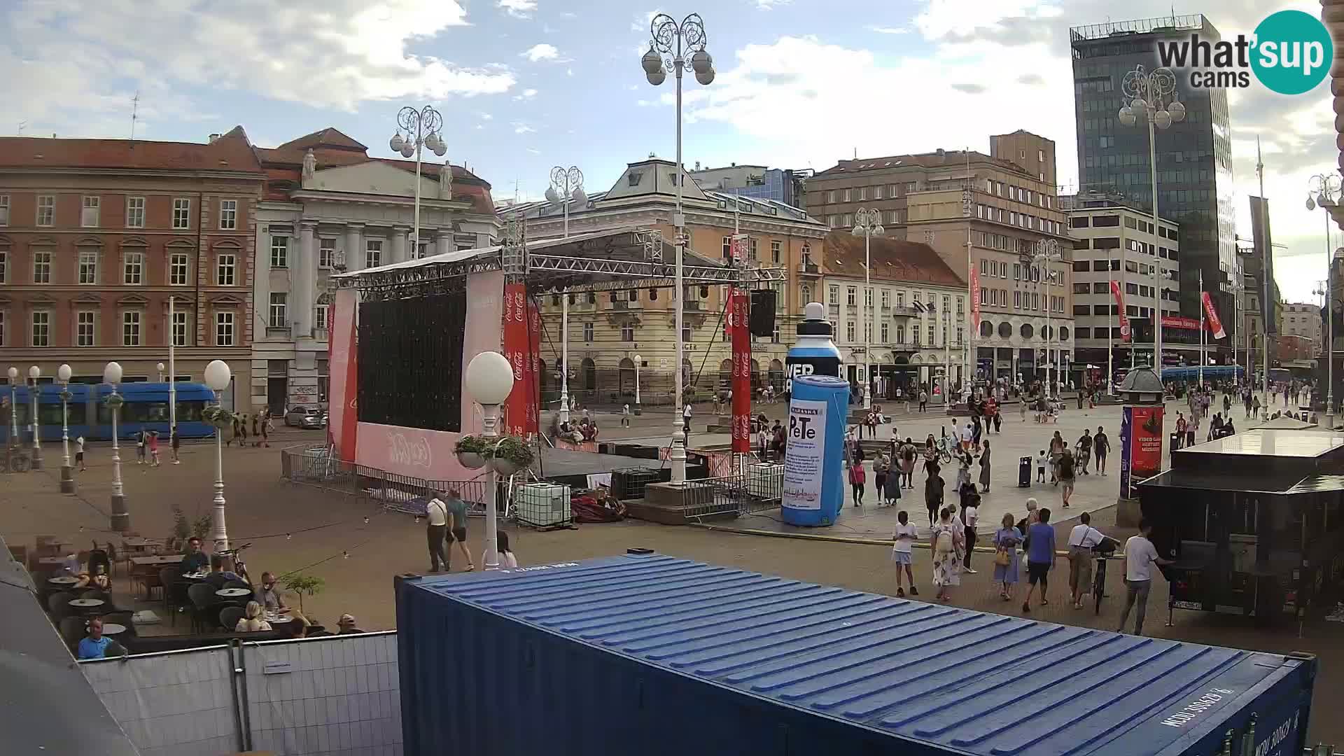 Zagreb Live Webcam – Bana Jelačić square