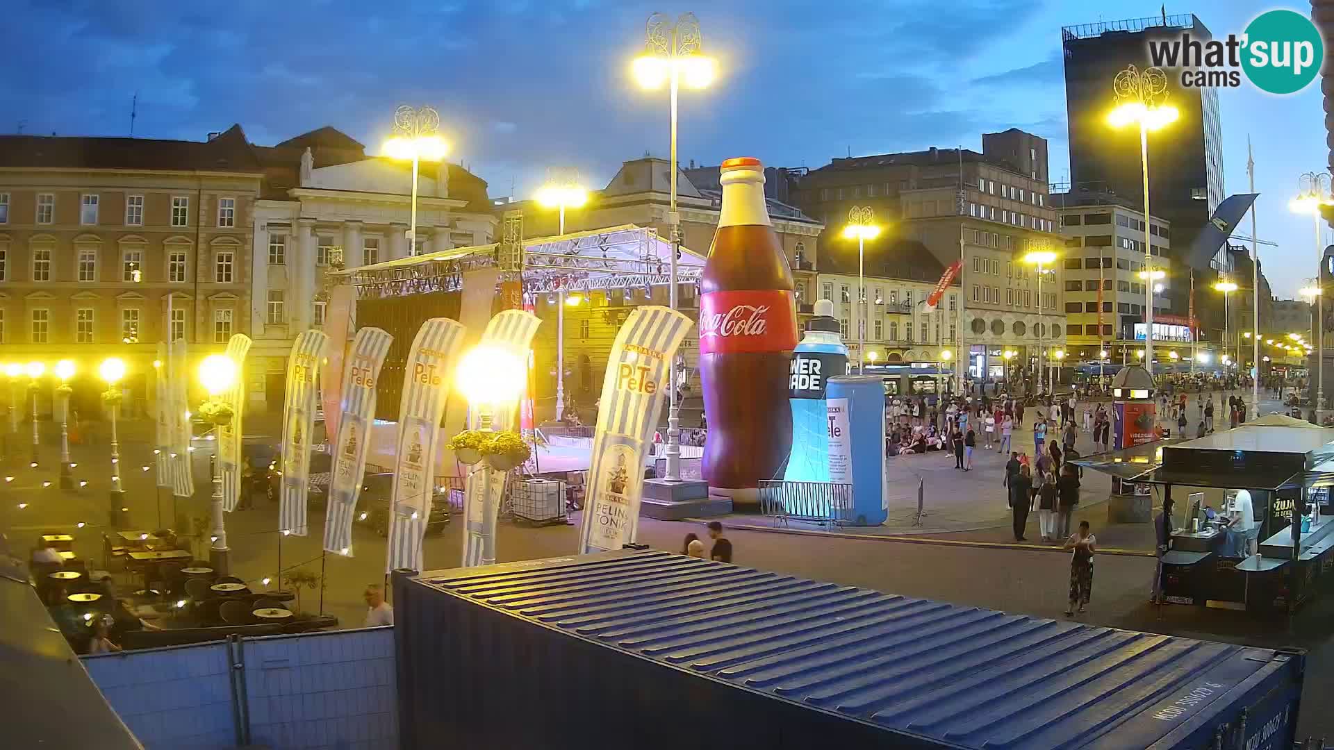 Zagreb Live Webcam – Bana Jelačić square