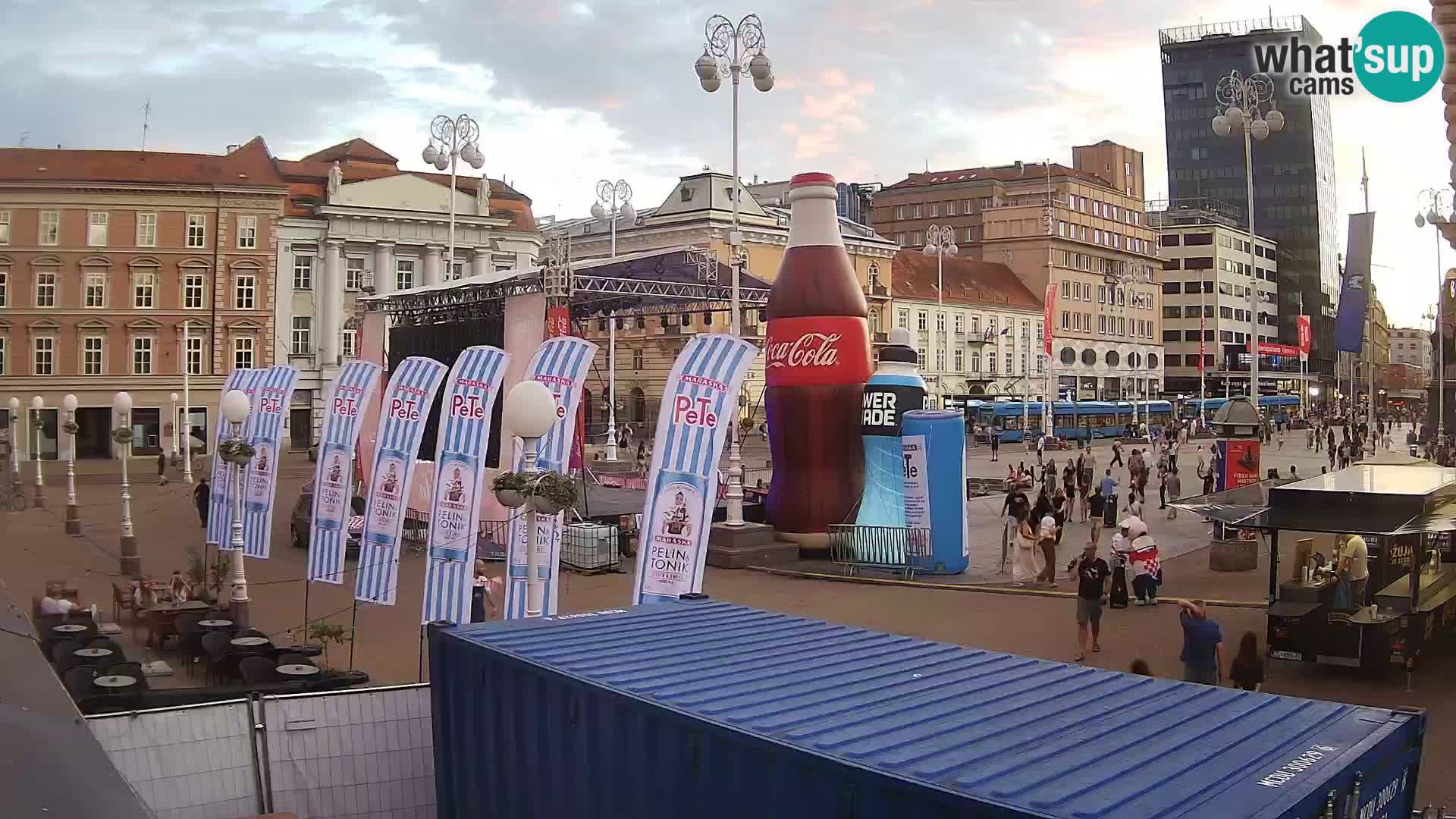 Zagreb Live Webcam – Bana Jelačić square