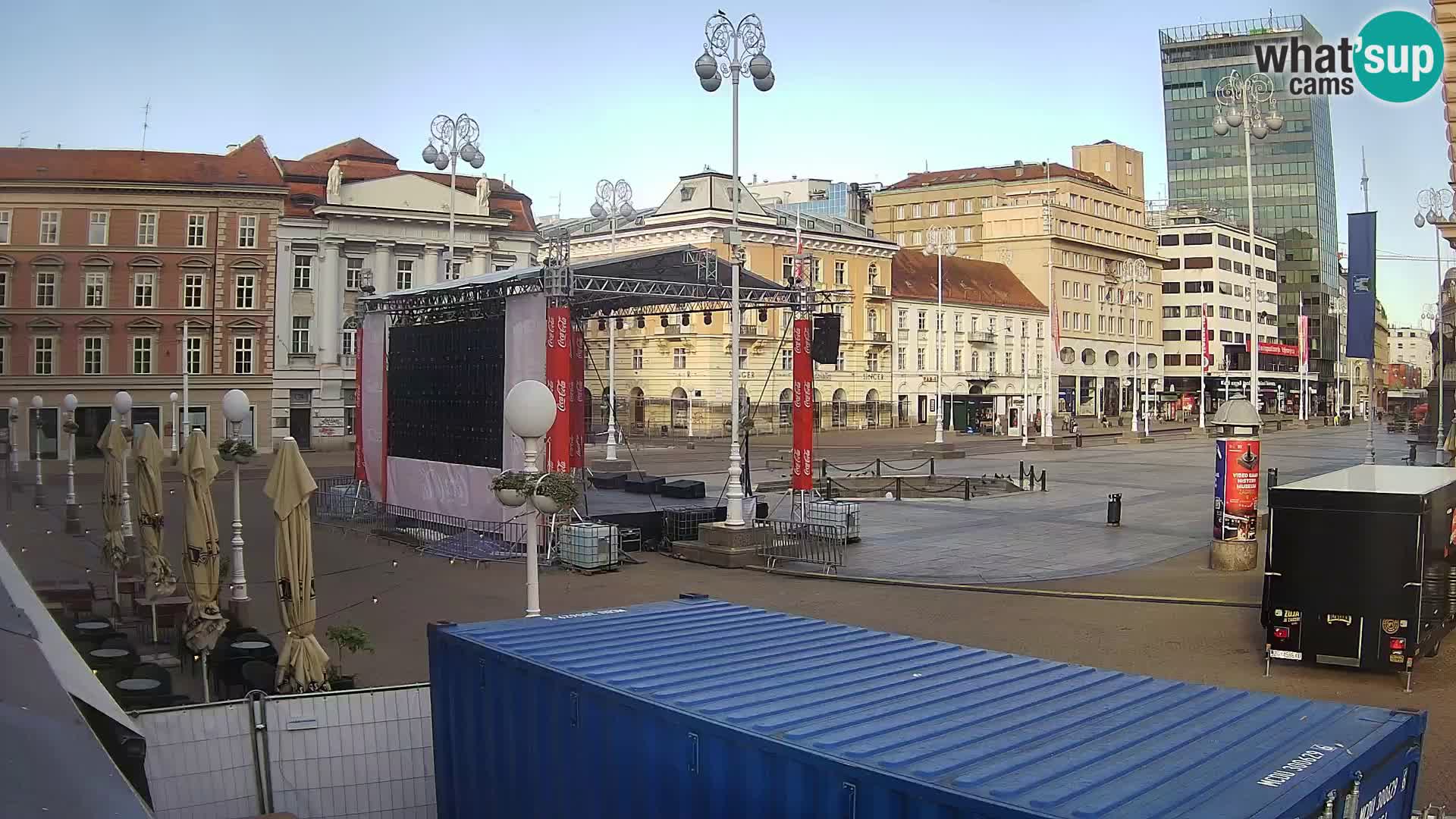Zagreb Live Webcam – Bana Jelačić square