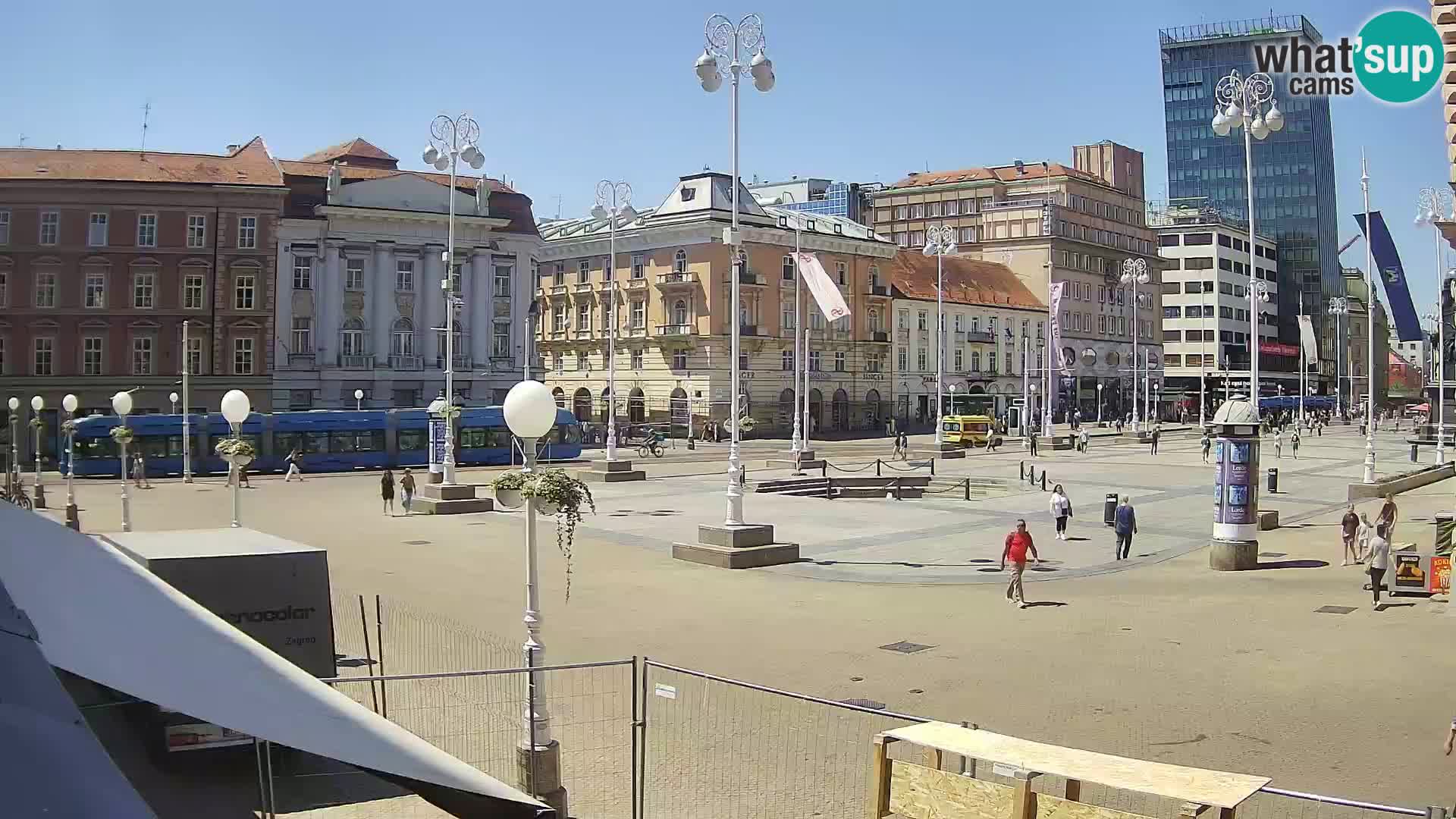 Zagreb spletna kamera trg Bana Jelačića