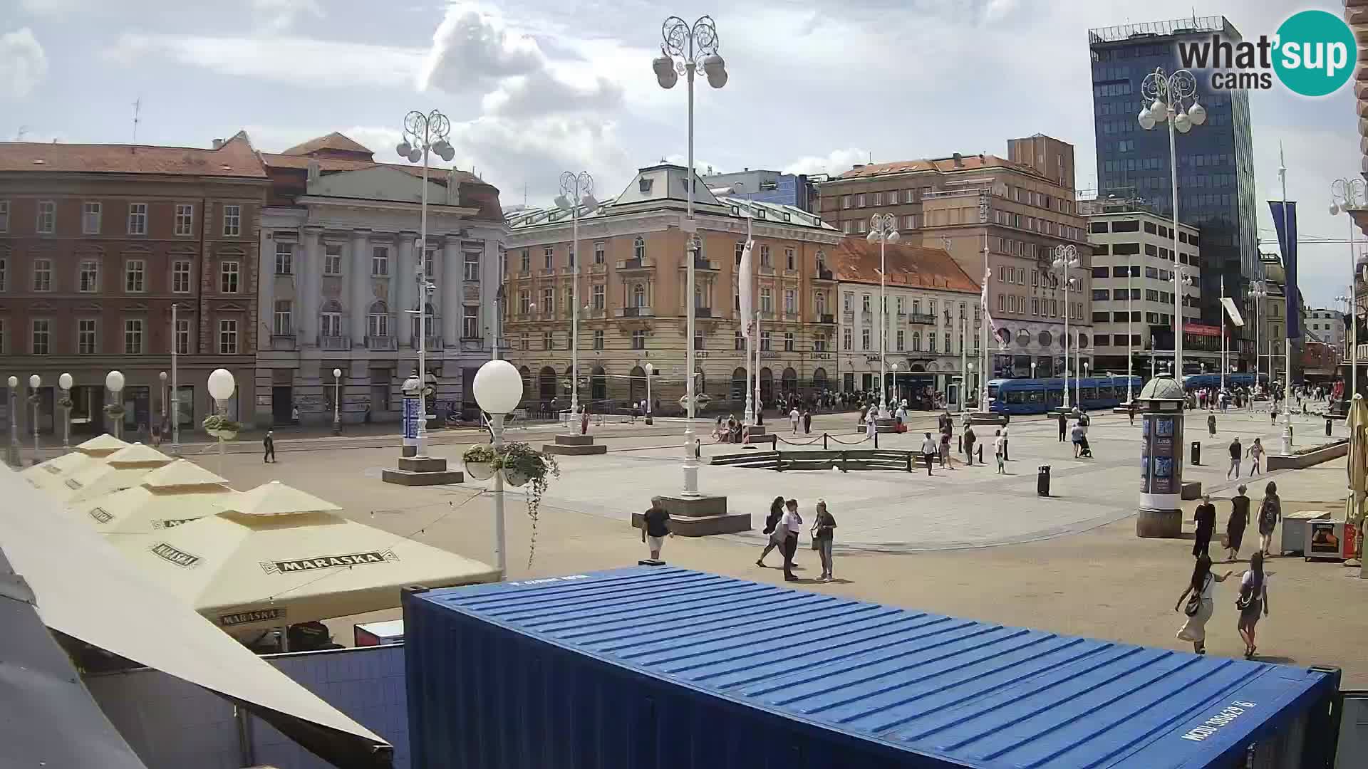 Zagreb Live Webcam – Bana Jelačić square