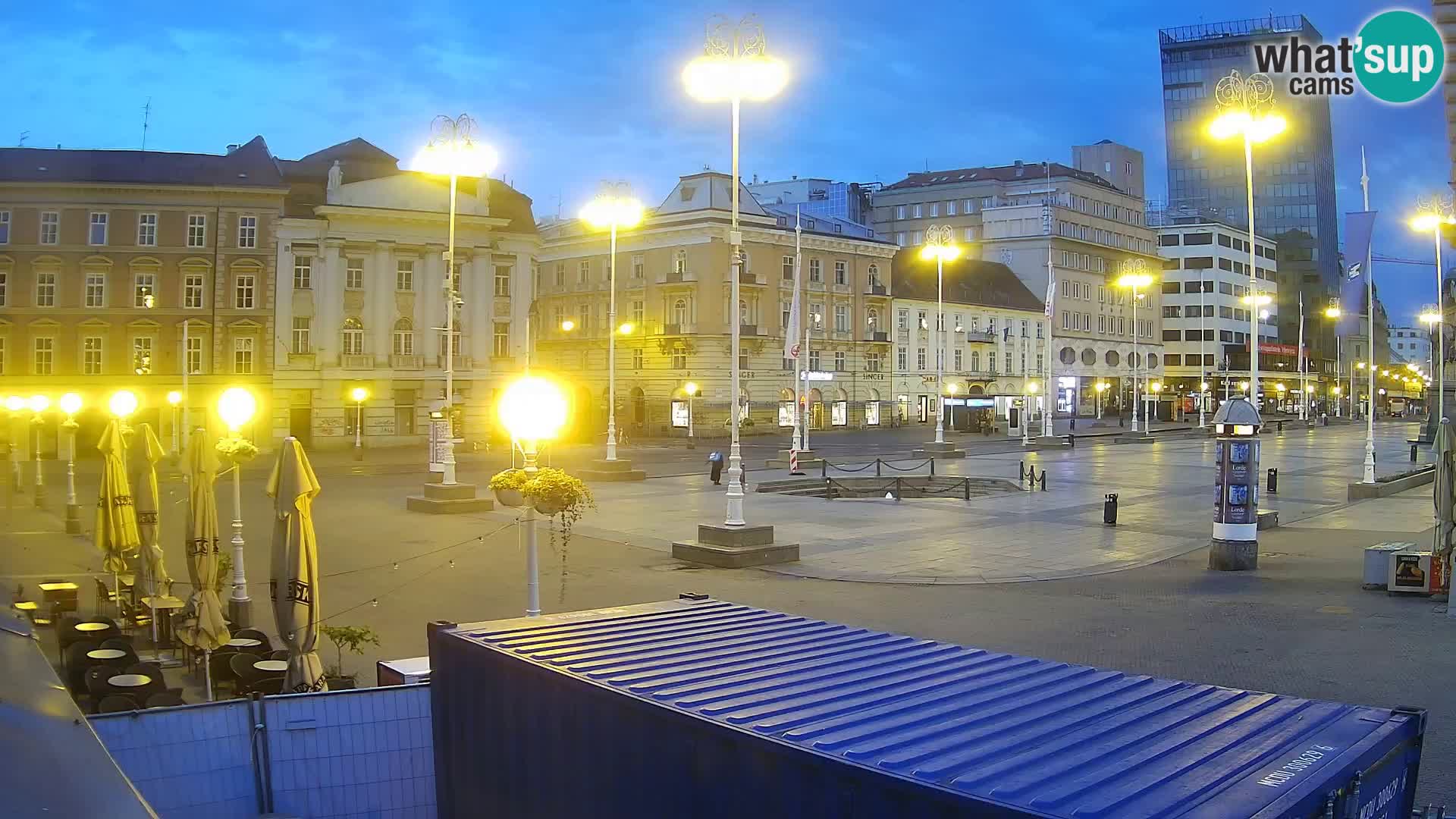 Zagreb Live Webcam – Bana Jelačić square