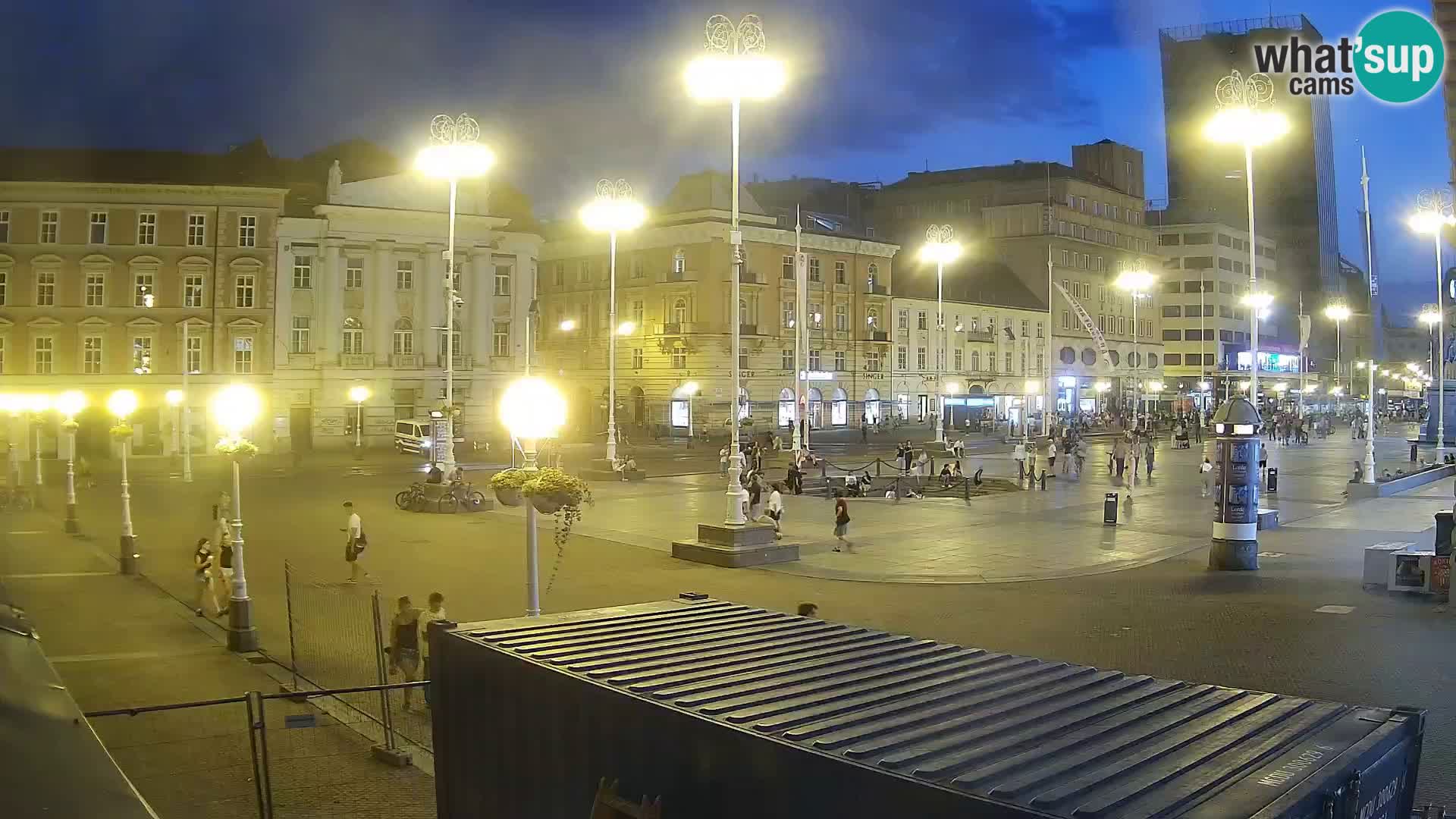 Zagreb Live Webcam – Bana Jelačić square