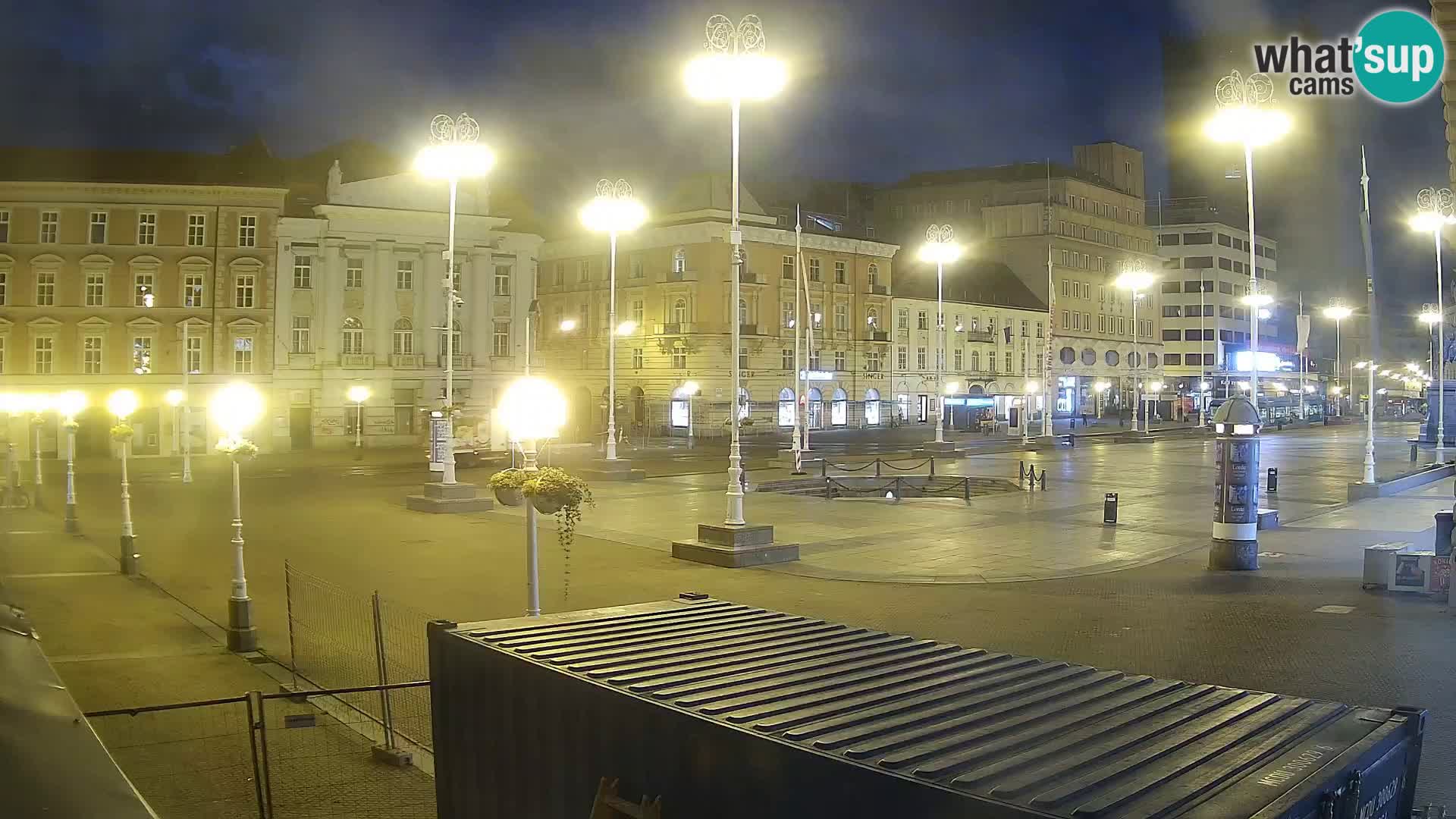 Zagreb Live Webcam – Bana Jelačić square
