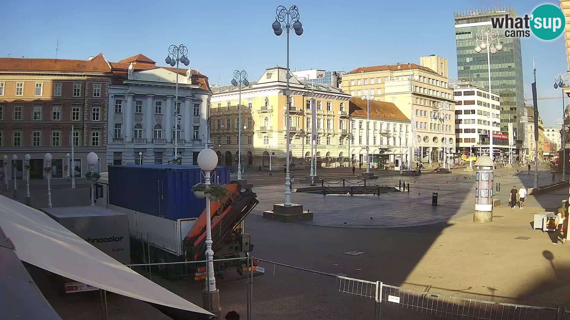Zagreb Live Webcam – Bana Jelačić square