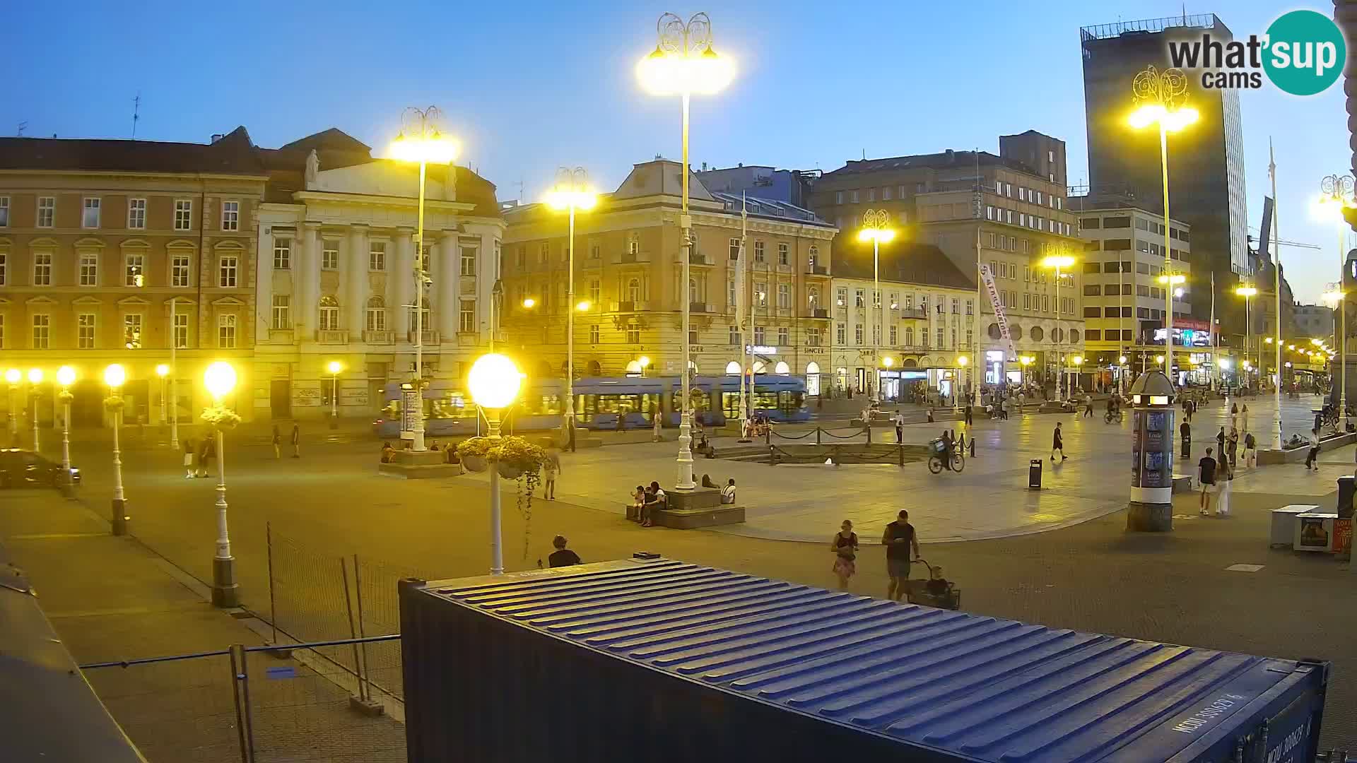Zagreb Live Webcam – Bana Jelačić square
