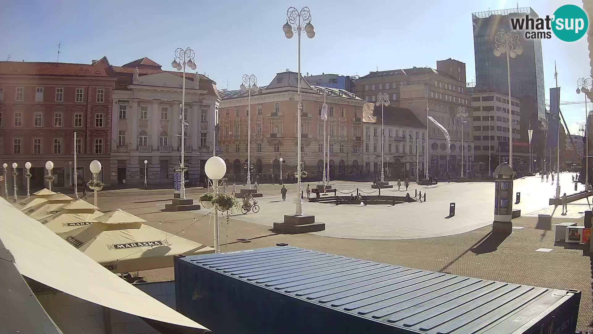 Zagreb Live Webcam – Bana Jelačić square