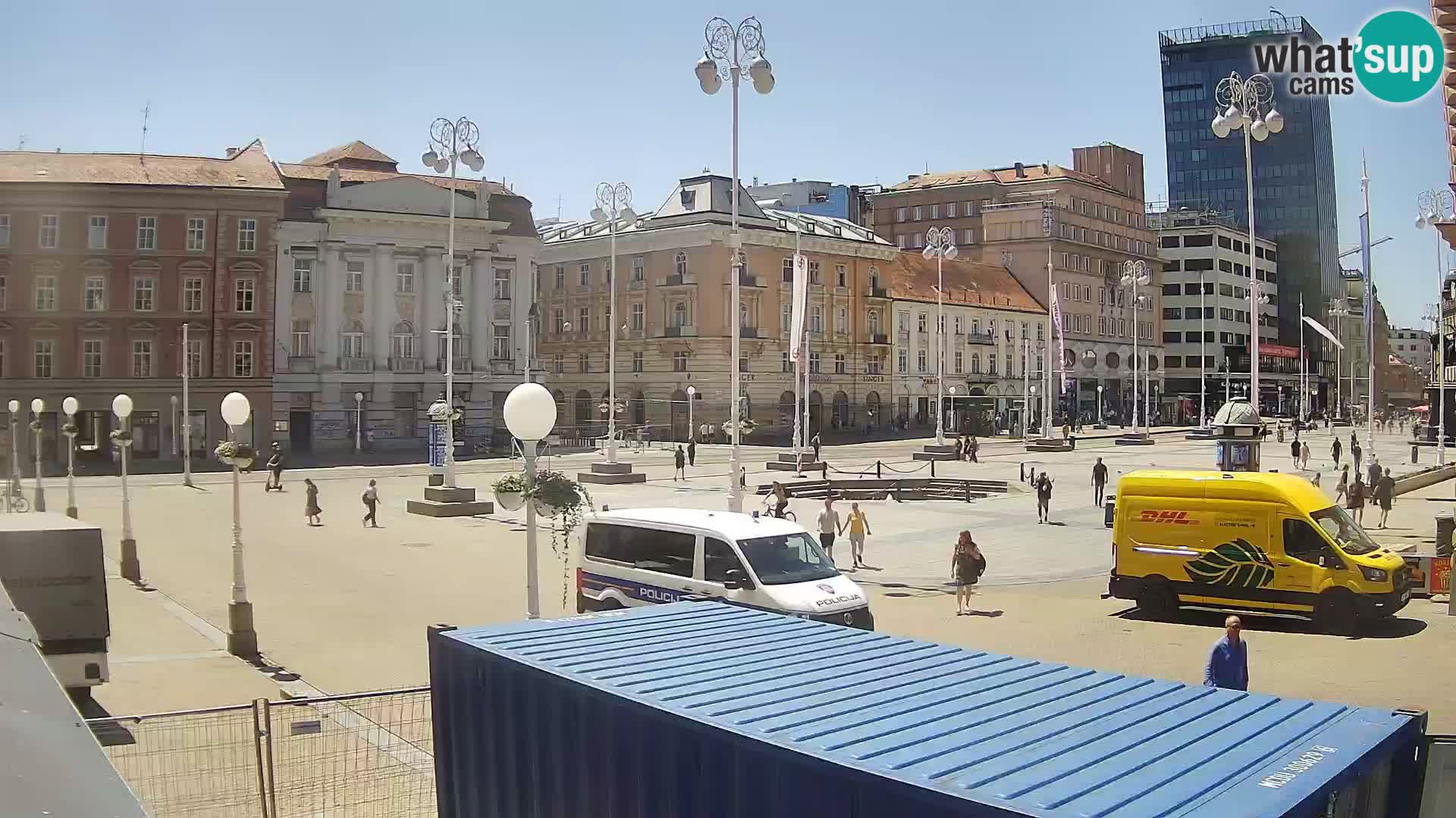 Zagreb Live Webcam – Bana Jelačić square