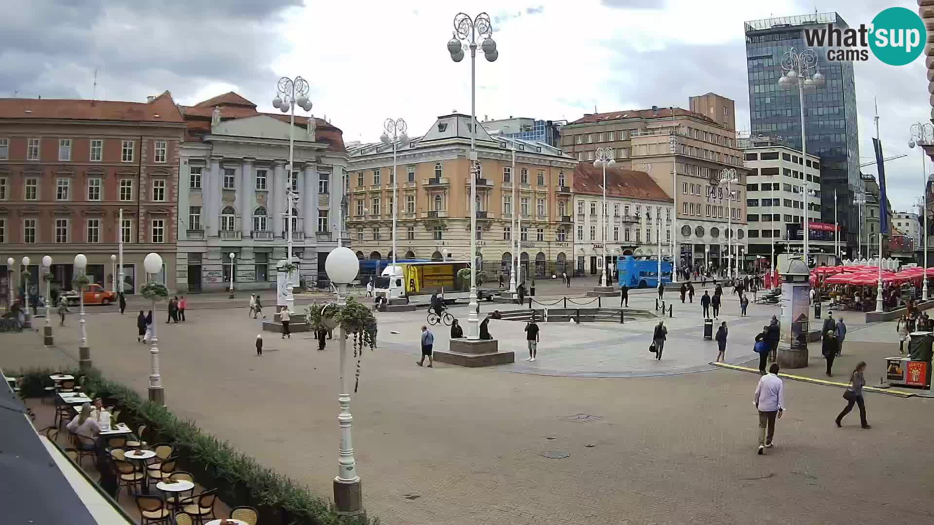 Zagreb Live Webcam – Bana Jelačić square