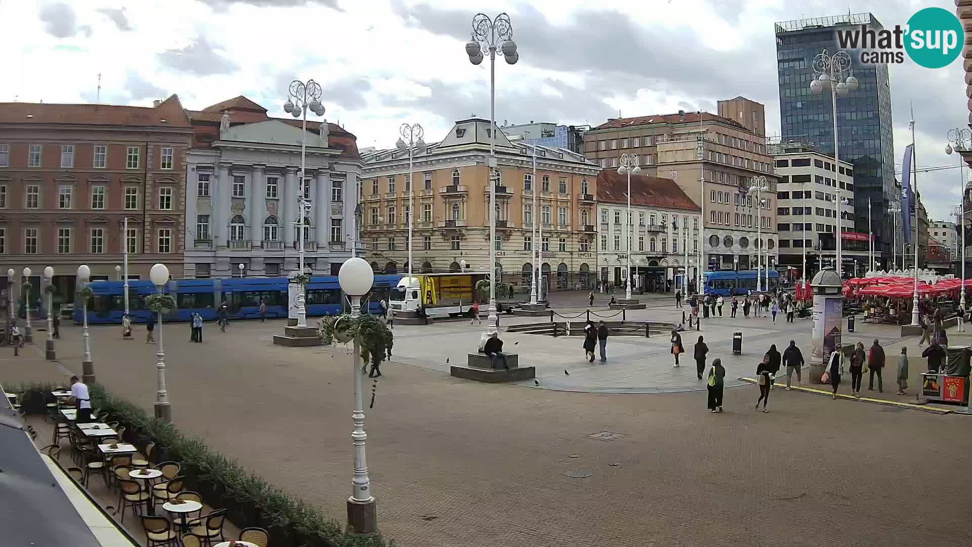 Zagreb Live Webcam – Bana Jelačić square