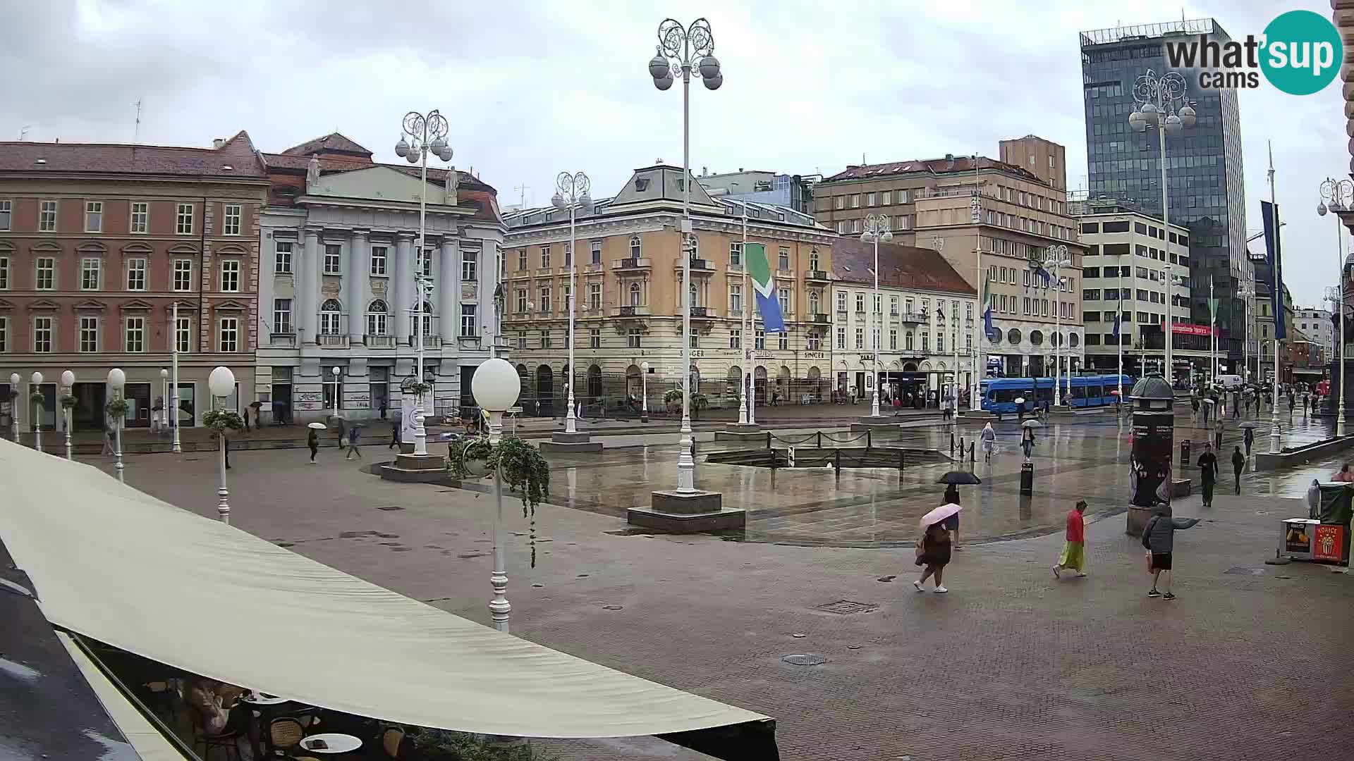 Zagreb Live Webcam – Bana Jelačić square