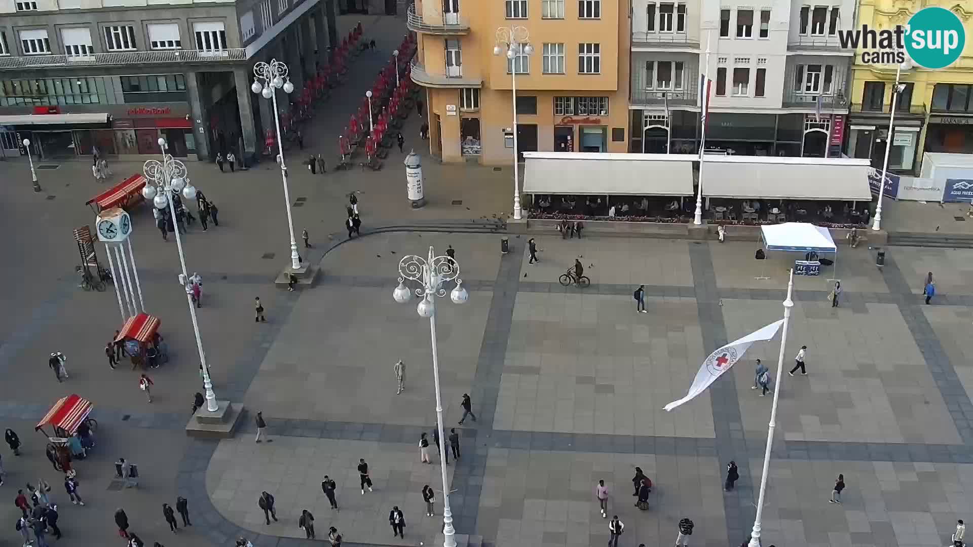 Trg Bana Jelačića v živo Zagreb – Hotel Dubrovnik