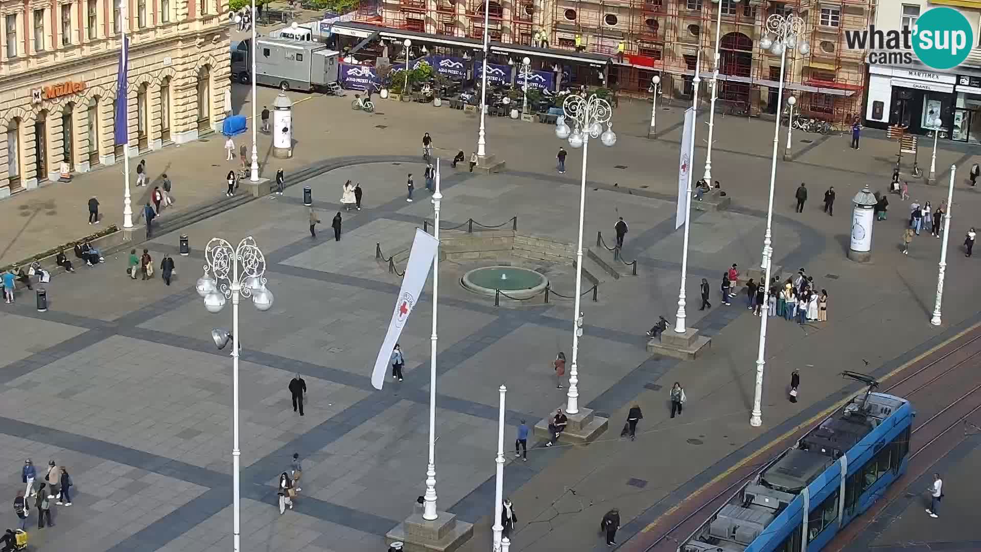 Trg Bana Jelačića web kamera Zagreb – Hotel Dubrovnik
