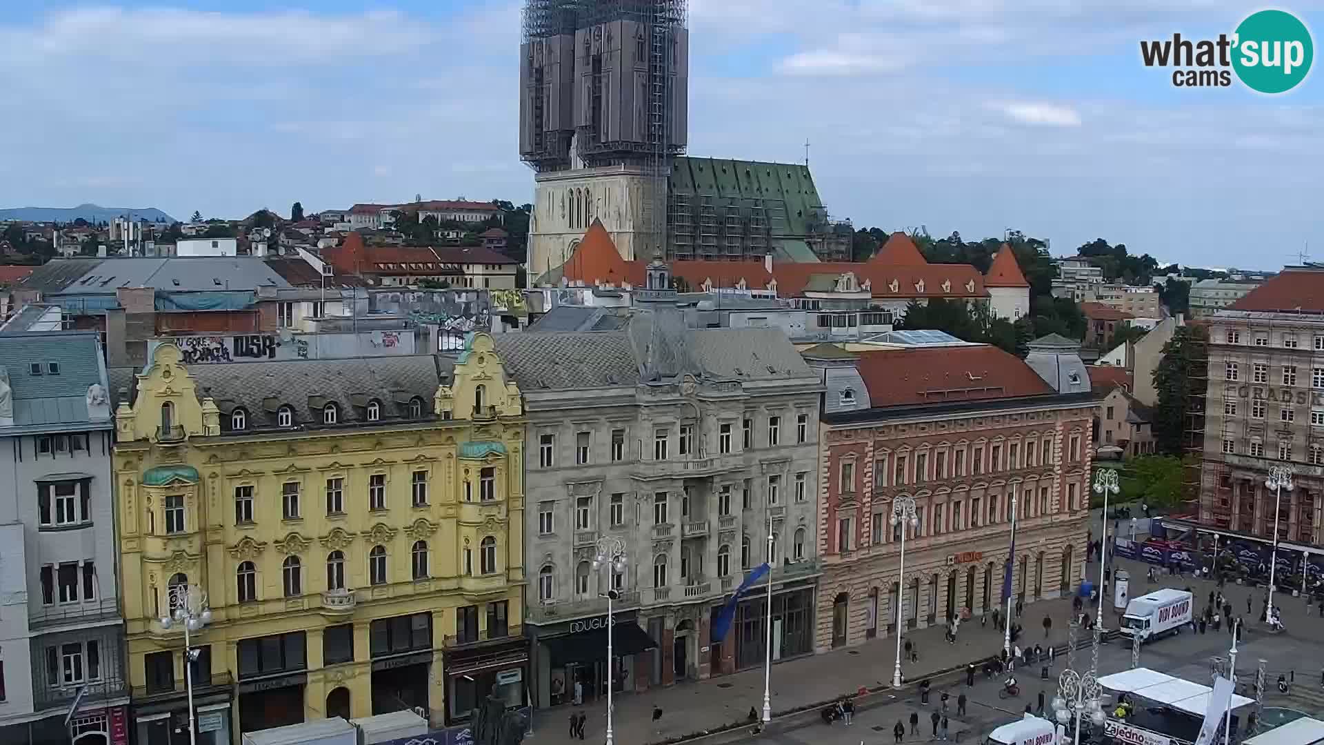 Zagreb – Bana Jelačića square panorama