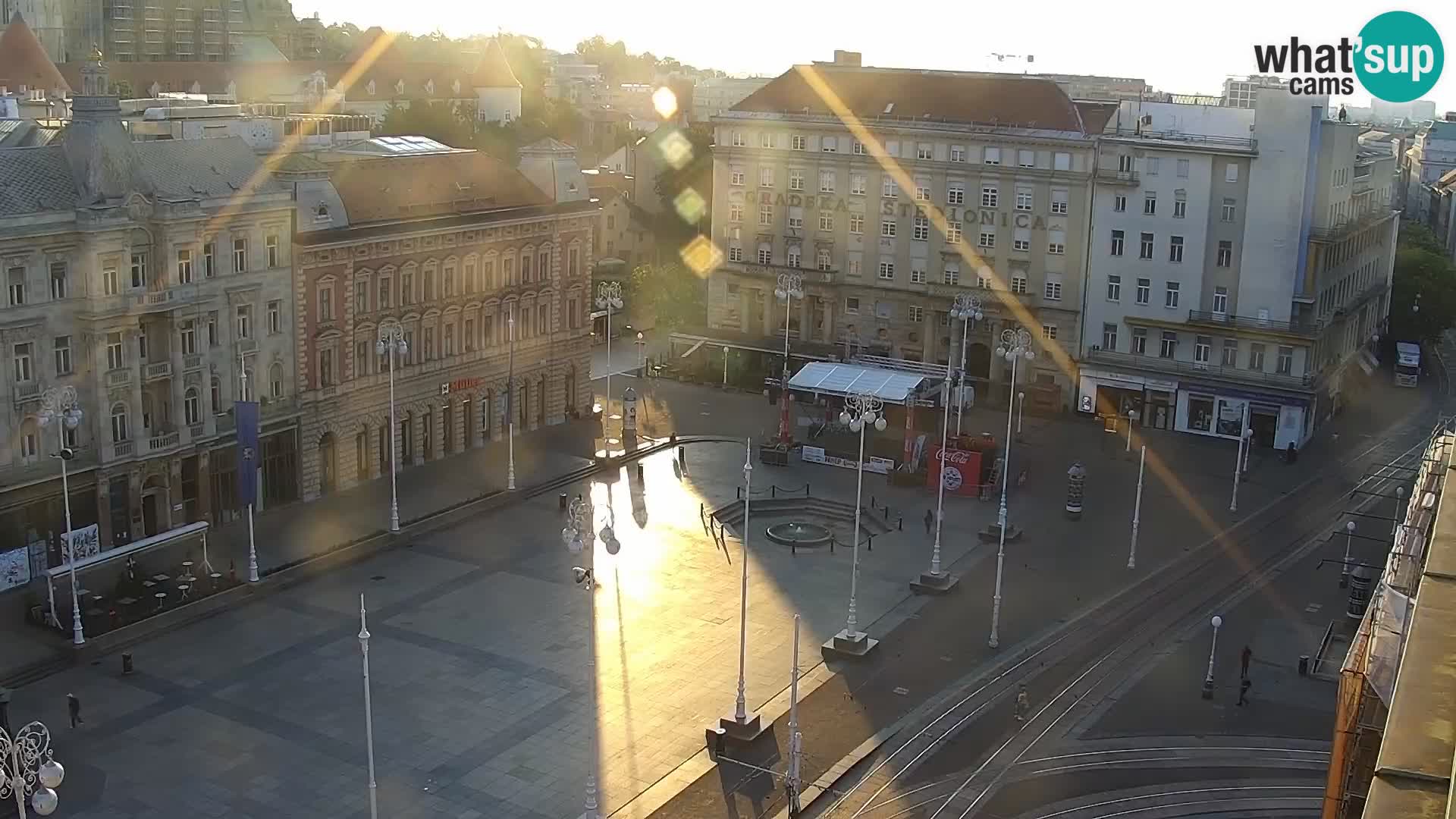 Web kamera Zagreb – Trg Bana Jelačića