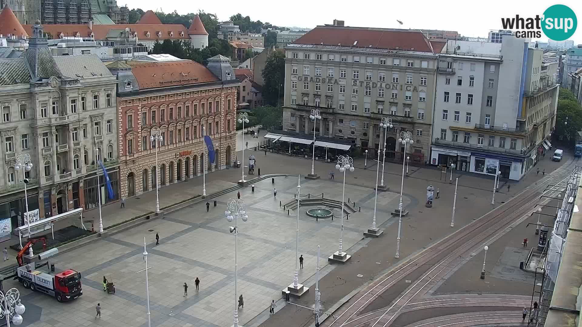 Zagreb – Bana Jelačića square panorama