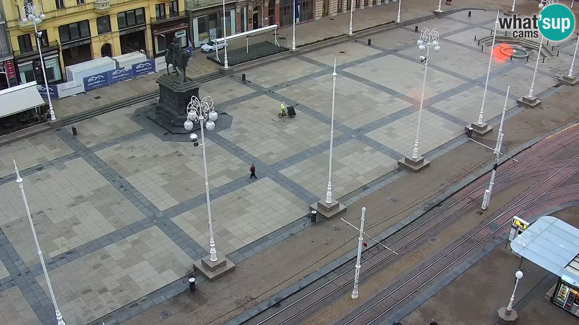 Zagreb – Bana Jelačića square panorama