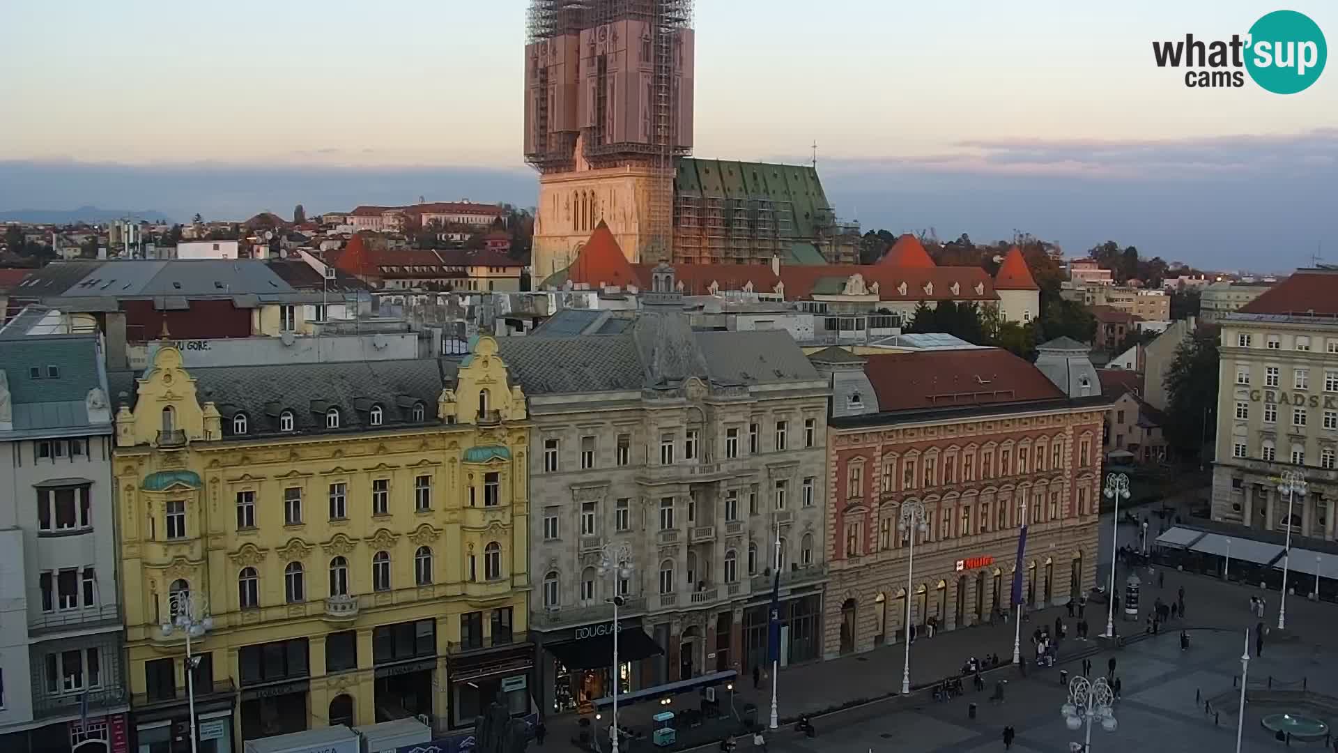 Ban Jelačić Platz  Live webcam Zagreb – Hotel Dubrovnik