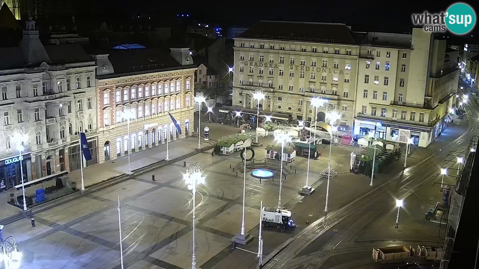 Trg Bana Jelačića v živo Zagreb – Hotel Dubrovnik