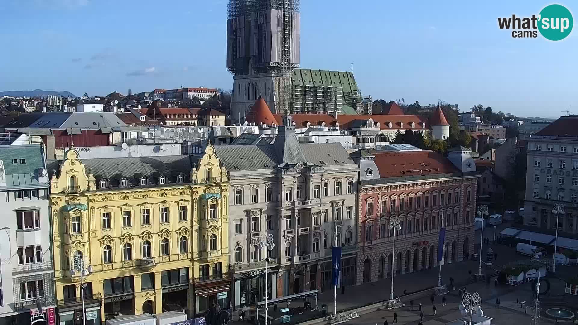 Trg Bana Jelačića v živo Zagreb – Hotel Dubrovnik