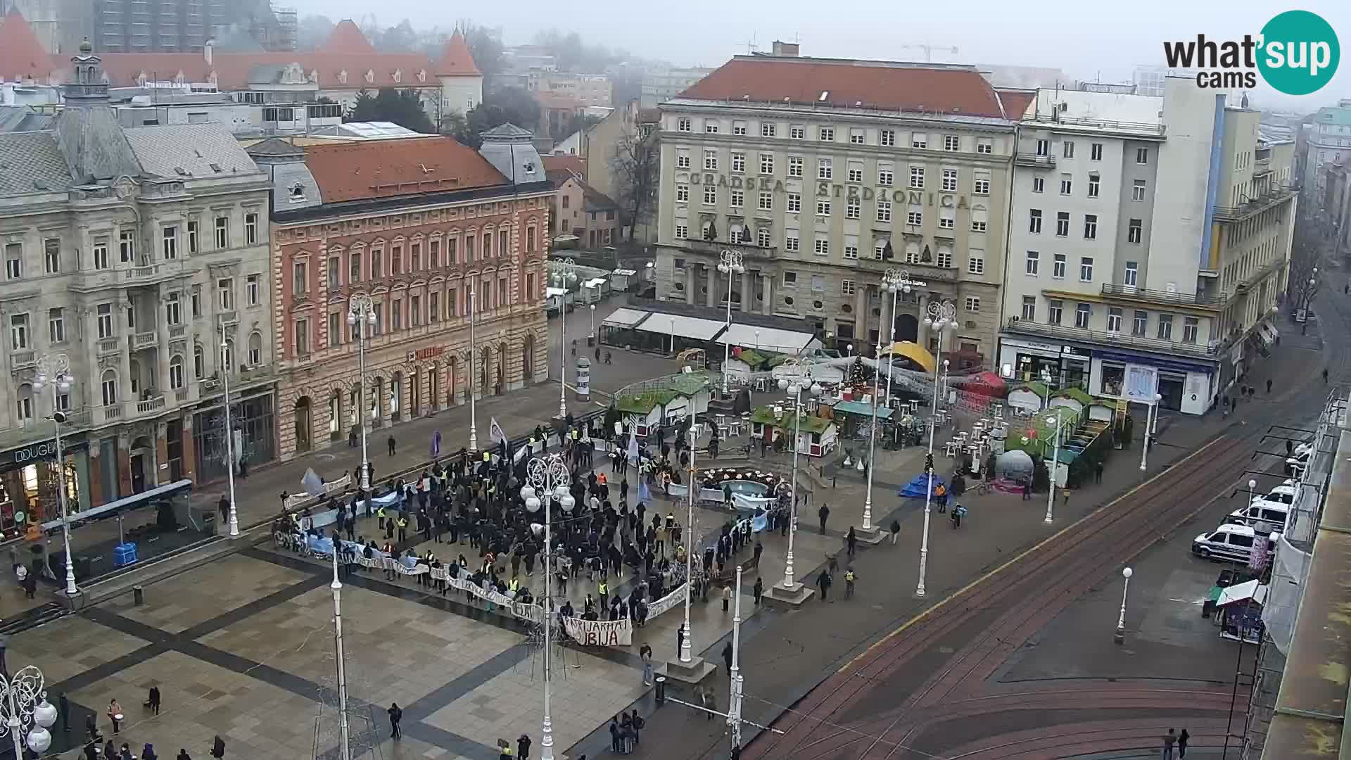 Zagreb – Bana Jelačića square panorama